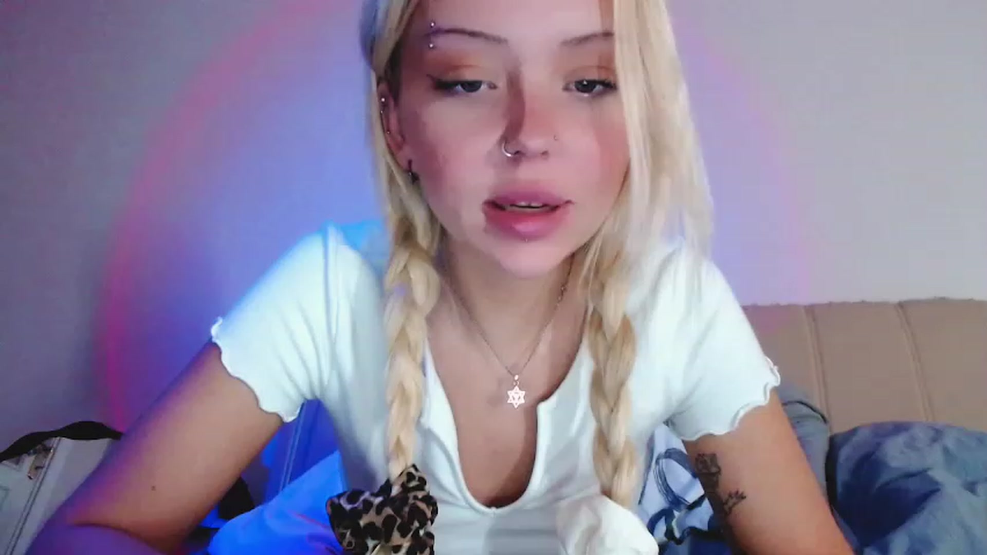 Gallery image thumbnail from Sk8Gurl420's myfreecams stream on, 12/02/2022, 13:39 image 4 of 20