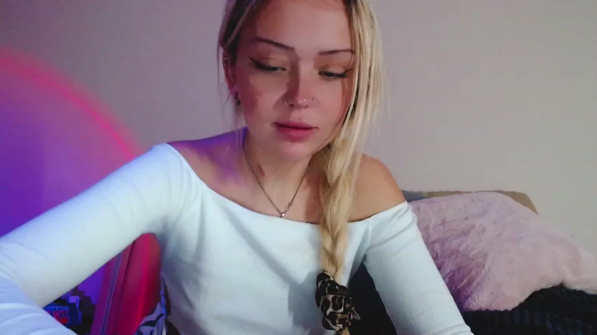 Gallery image thumbnail from Sk8Gurl420's myfreecams stream on, 12/06/2022, 06:58 image 17 of 20