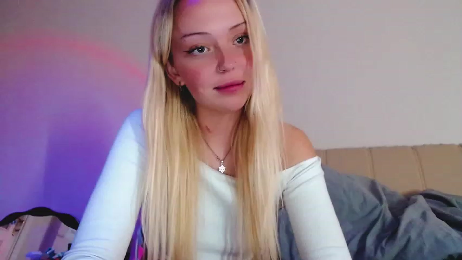 Gallery image thumbnail from Sk8Gurl420's myfreecams stream on, 12/07/2022, 07:42 image 18 of 20