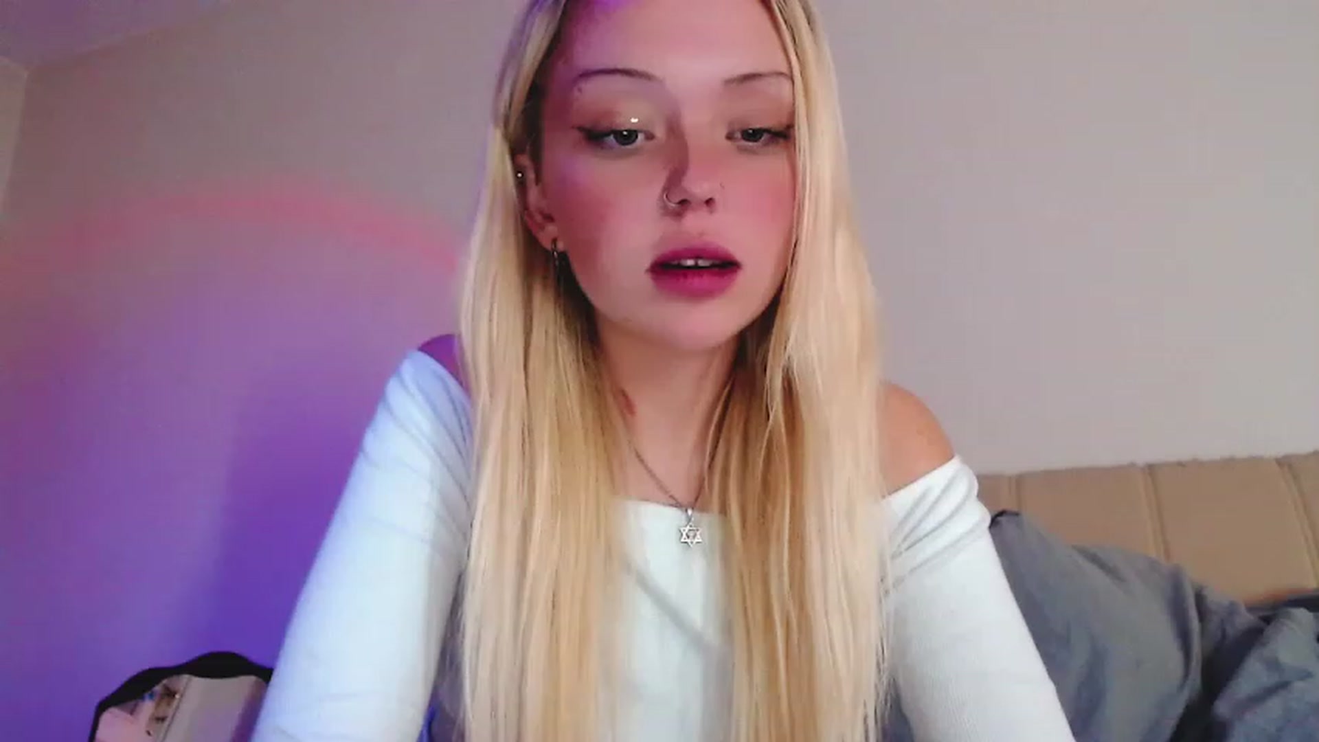 Gallery image thumbnail from Sk8Gurl420's myfreecams stream on, 12/07/2022, 07:59 image 19 of 20