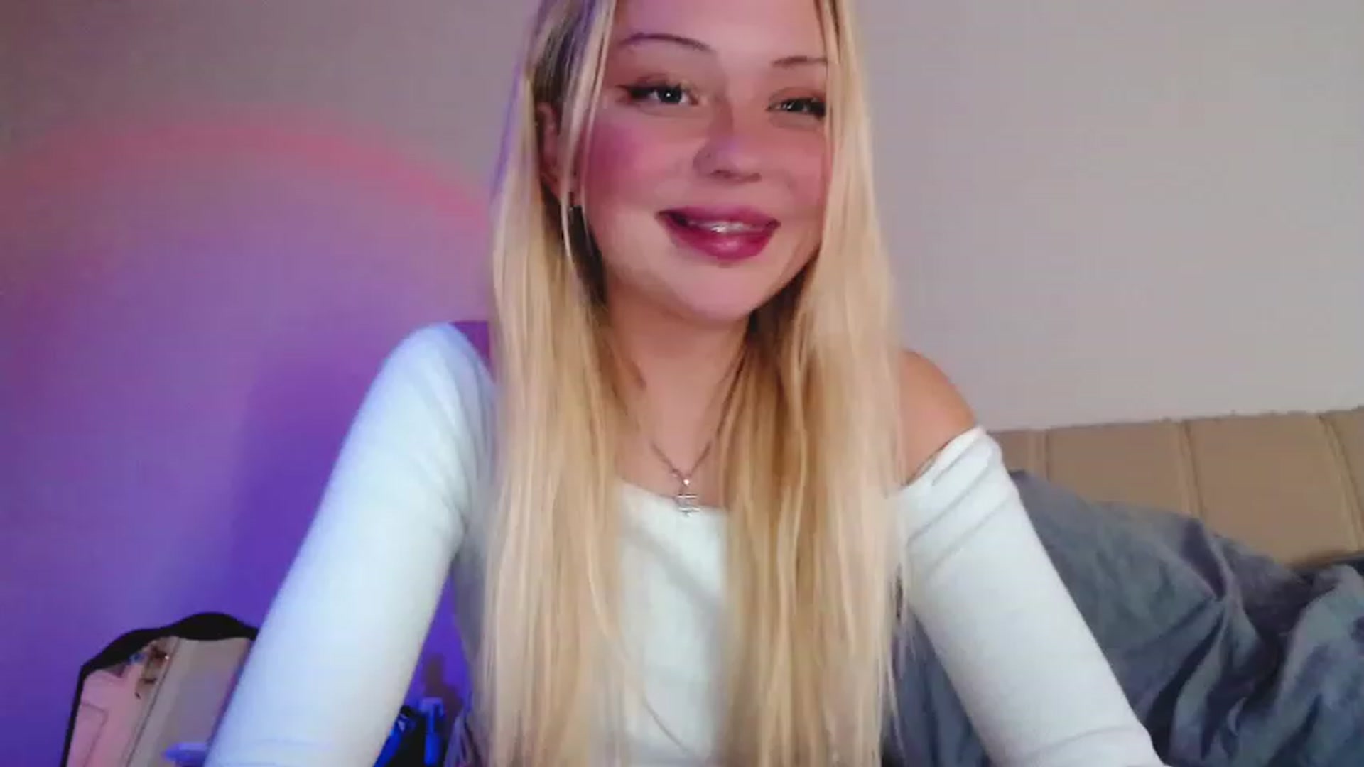 Gallery image thumbnail from Sk8Gurl420's myfreecams stream on, 12/07/2022, 07:59 image 1 of 20