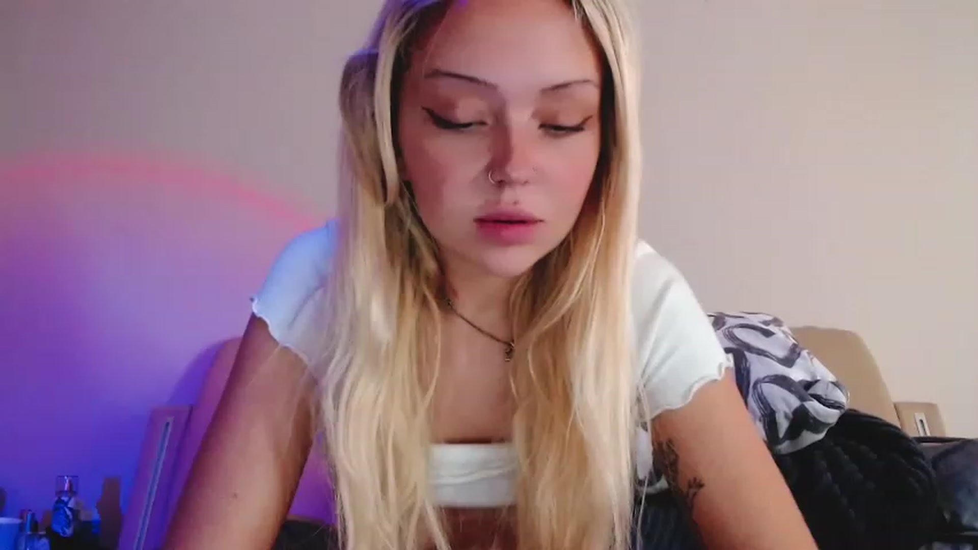 Gallery image thumbnail from Sk8Gurl420's myfreecams stream on, 12/09/2022, 07:50 image 16 of 20