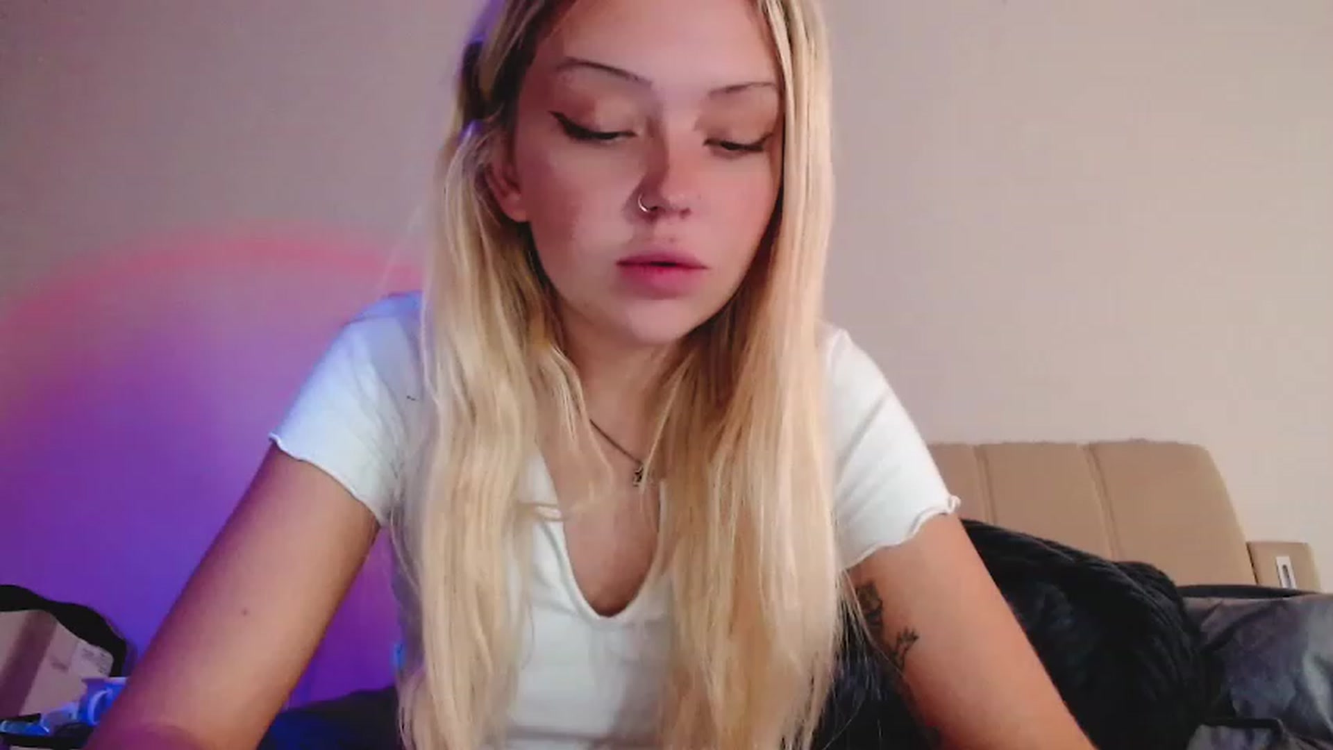 Gallery image thumbnail from Sk8Gurl420's myfreecams stream on, 12/09/2022, 07:50 image 4 of 20