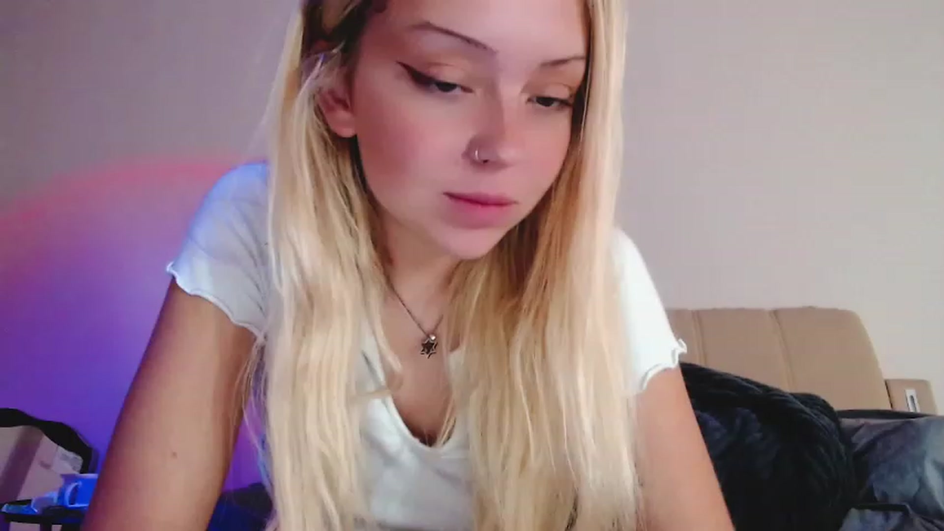 Gallery image thumbnail from Sk8Gurl420's myfreecams stream on, 12/09/2022, 07:50 image 7 of 20