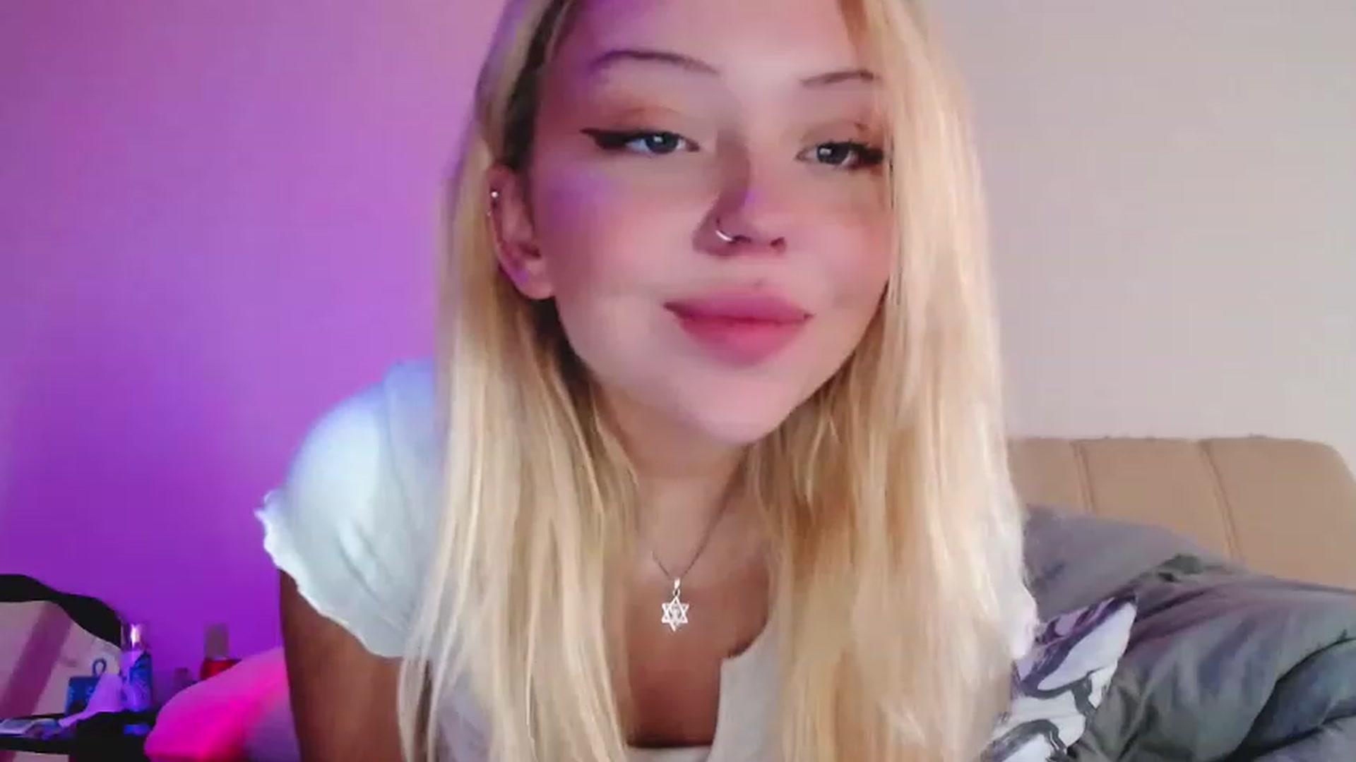 Gallery image thumbnail from Sk8Gurl420's myfreecams stream on, 12/12/2022, 07:49 image 5 of 20