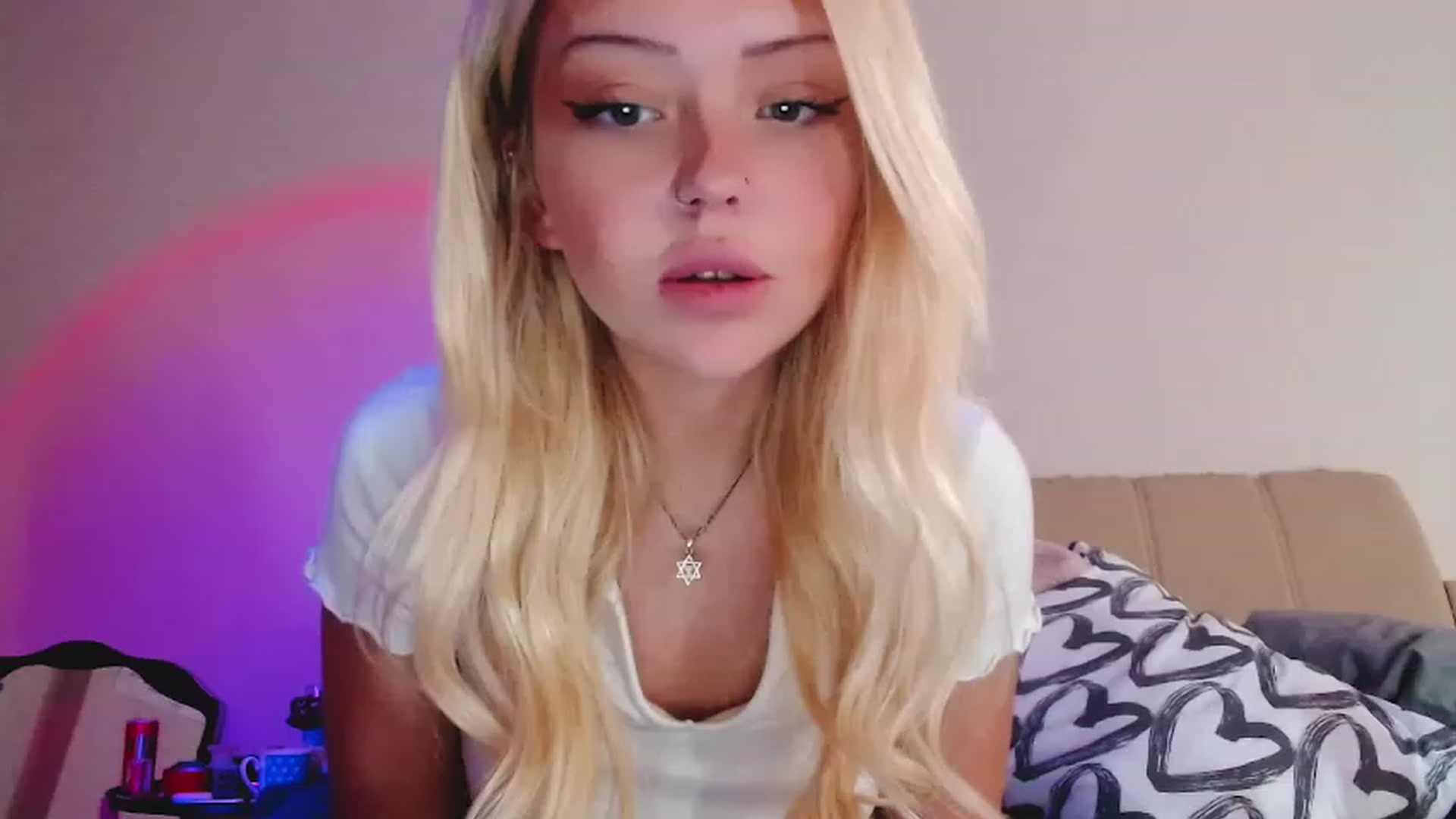 Gallery image thumbnail from Sk8Gurl420's myfreecams stream on, 12/15/2022, 07:43 image 15 of 20