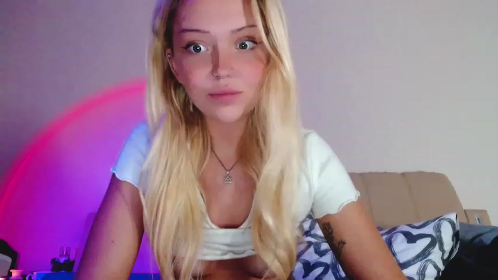 Gallery image thumbnail from Sk8Gurl420's myfreecams stream on, 12/16/2022, 18:07 image 3 of 20