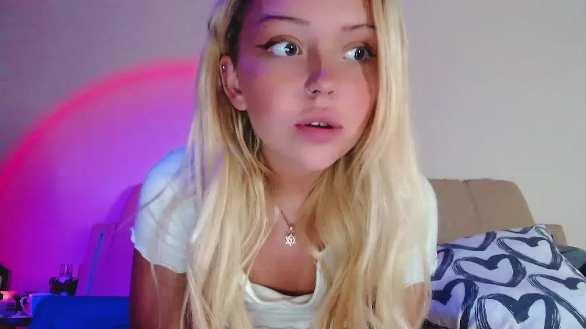 Gallery image thumbnail from Sk8Gurl420's myfreecams stream on, 12/16/2022, 18:07 image 13 of 20