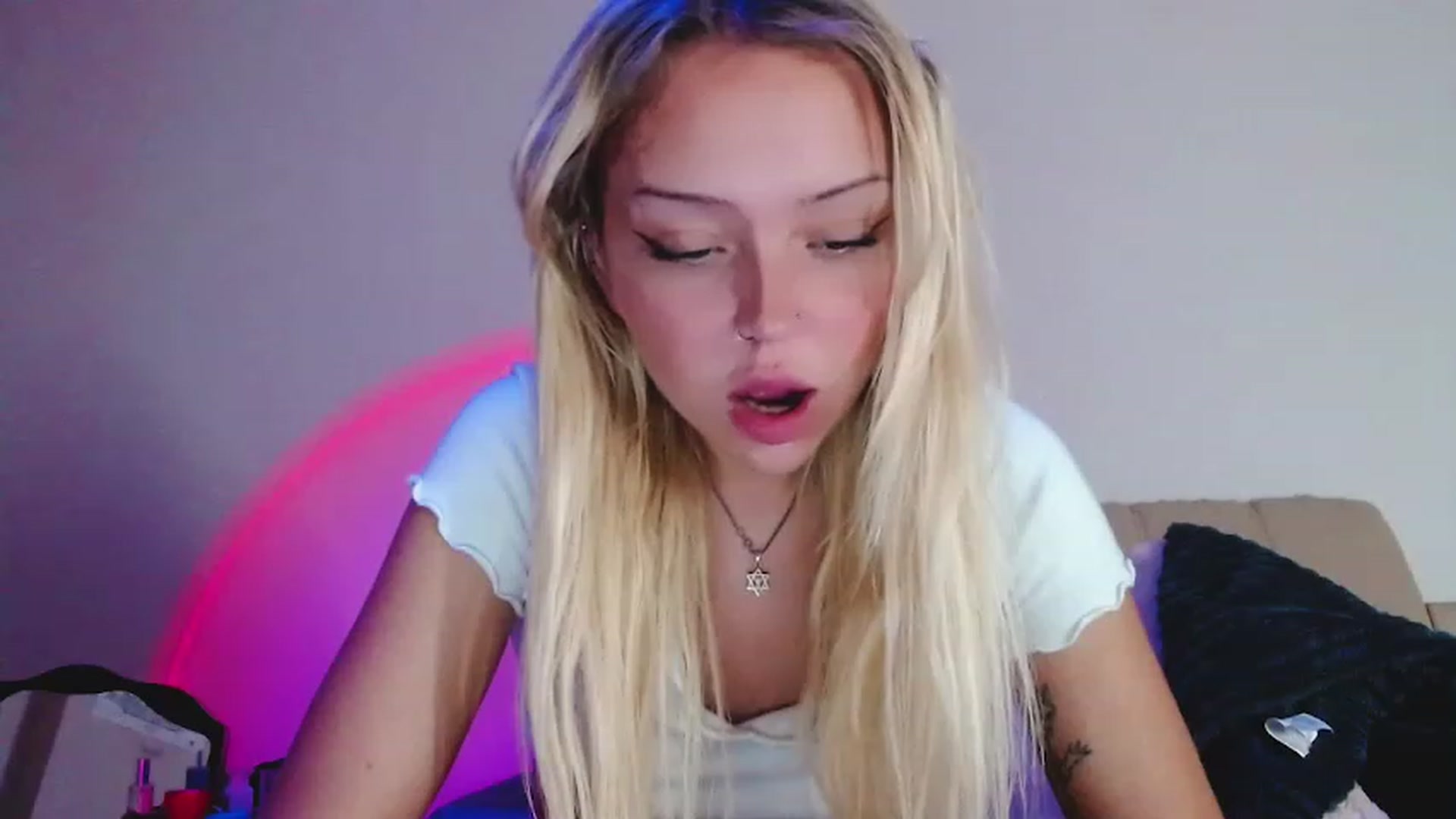 Gallery image thumbnail from Sk8Gurl420's myfreecams stream on, 12/18/2022, 17:08 image 20 of 20