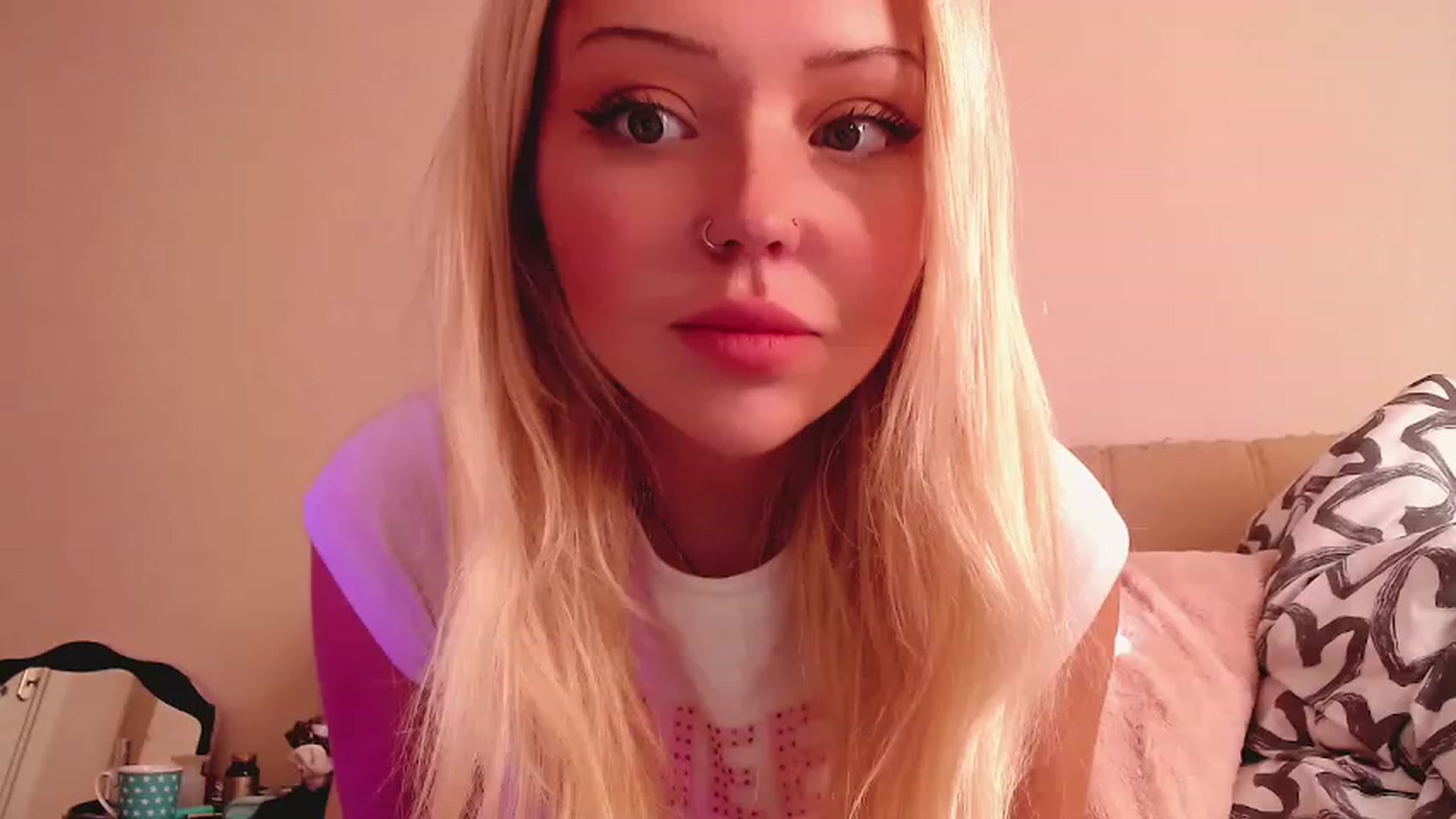 Gallery image thumbnail from Sk8Gurl420's myfreecams stream on, 12/22/2022, 09:27 image 20 of 20