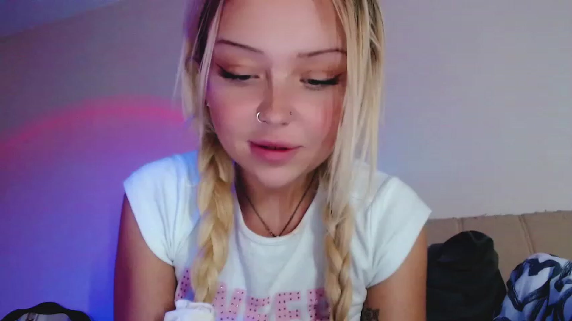 Gallery image thumbnail from Sk8Gurl420's myfreecams stream on, 12/22/2022, 18:28 image 3 of 20