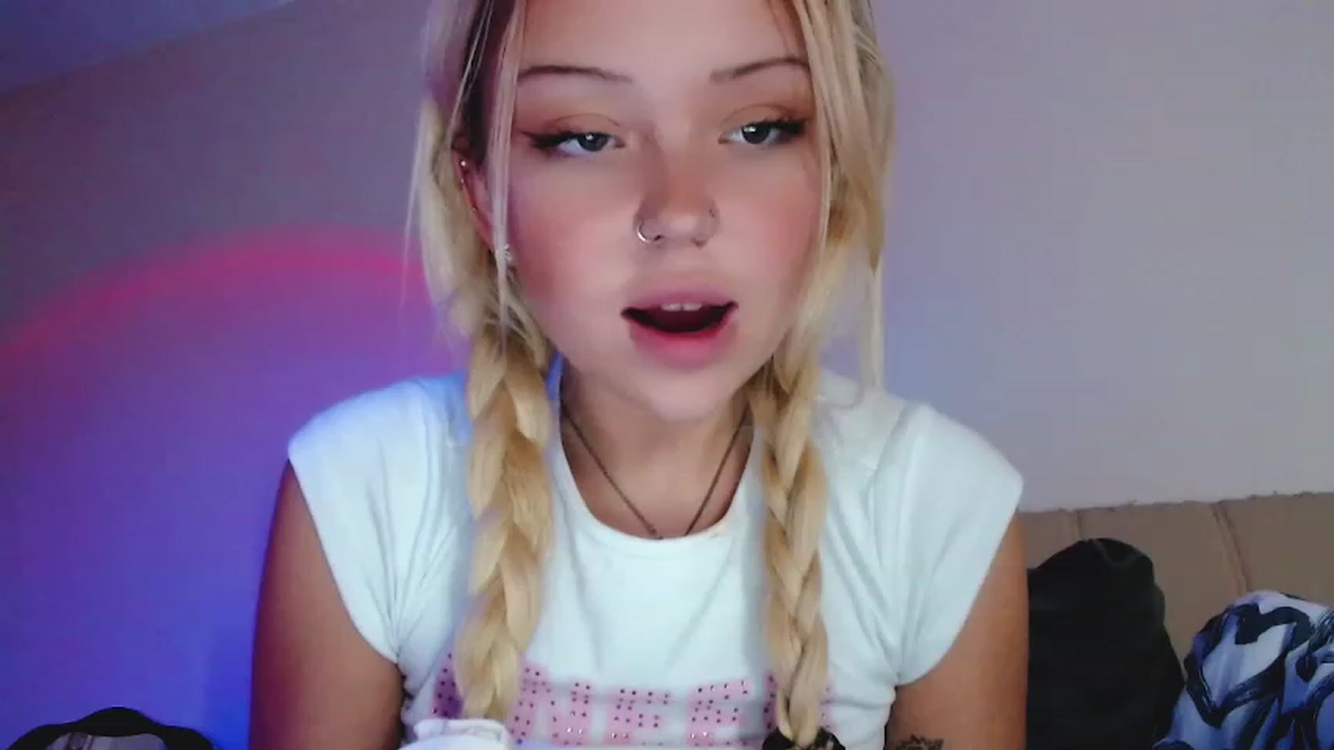 Gallery image thumbnail from Sk8Gurl420's myfreecams stream on, 12/22/2022, 18:28 image 5 of 20