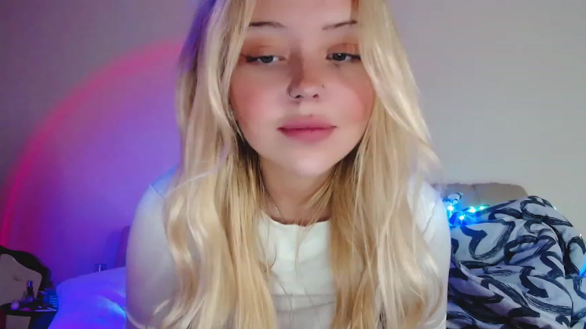 Gallery image thumbnail from Sk8Gurl420's myfreecams stream on, 12/26/2022, 18:24 image 1 of 20