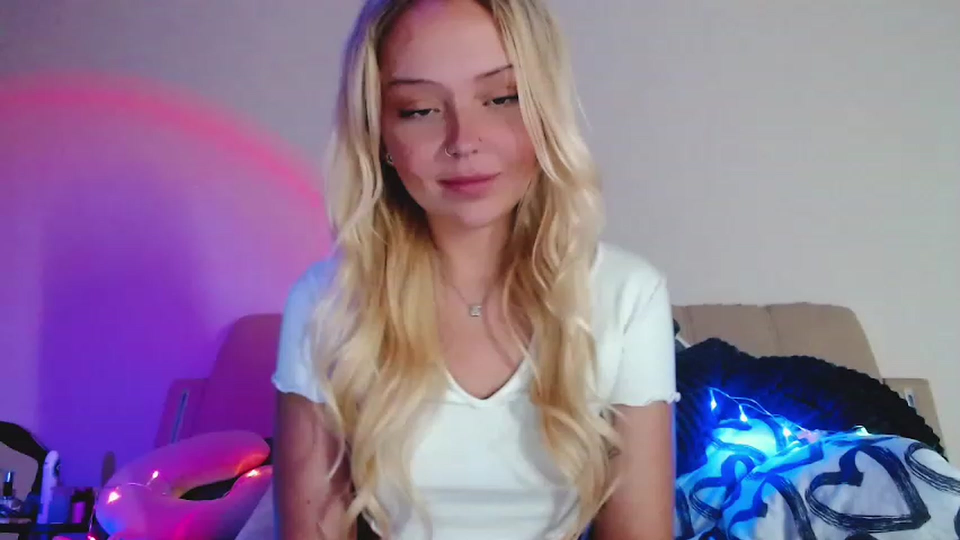 Gallery image thumbnail from Sk8Gurl420's myfreecams stream on, 12/29/2022, 17:17 image 3 of 20