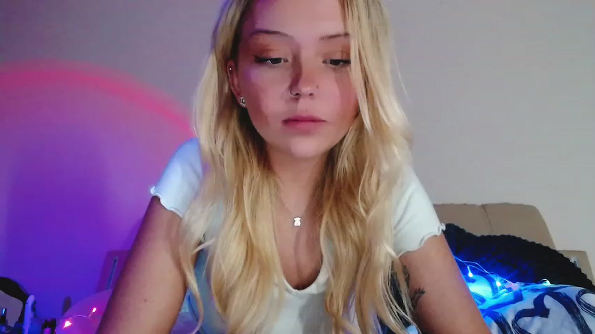 Gallery image thumbnail from Sk8Gurl420's myfreecams stream on, 12/29/2022, 17:17 image 8 of 20