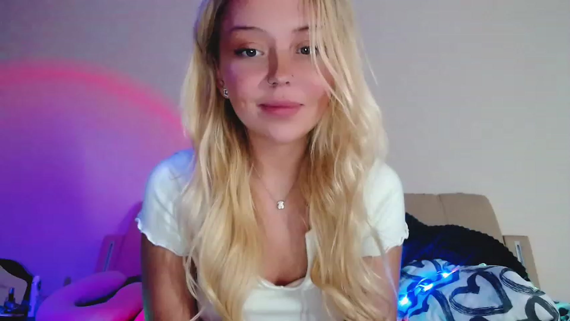Gallery image thumbnail from Sk8Gurl420's myfreecams stream on, 12/29/2022, 17:51 image 6 of 20