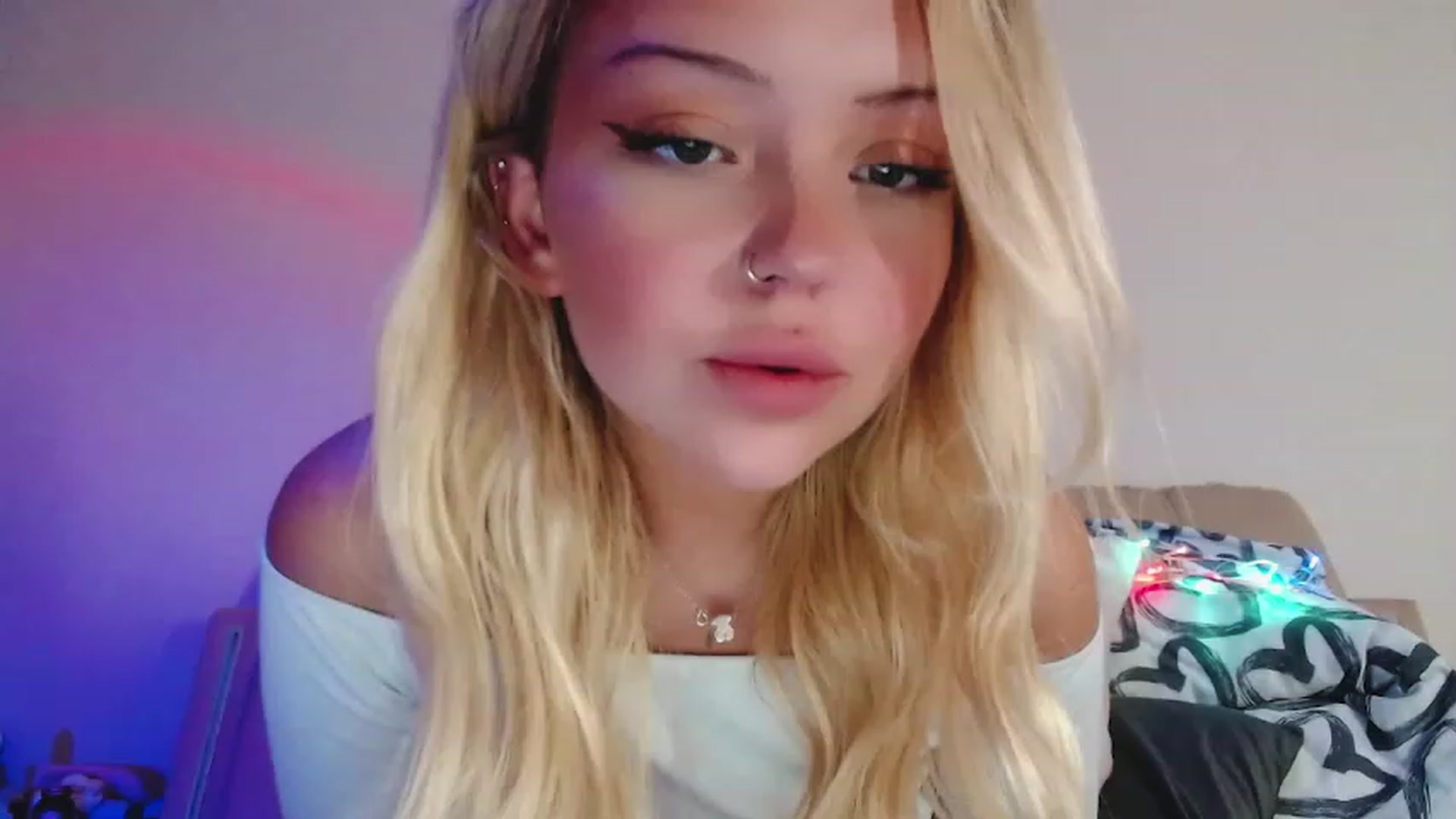 Gallery image thumbnail from Sk8Gurl420's myfreecams stream on, 12/30/2022, 06:53 image 3 of 20