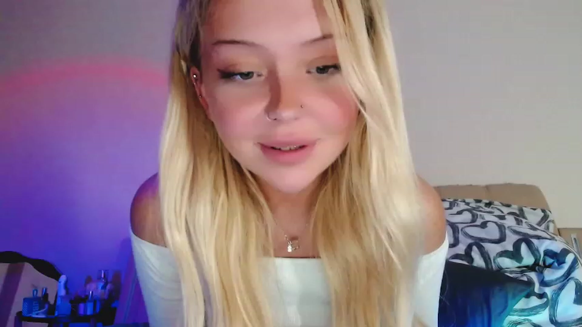 Gallery image thumbnail from Sk8Gurl420's myfreecams stream on, 12/30/2022, 19:16 image 13 of 20