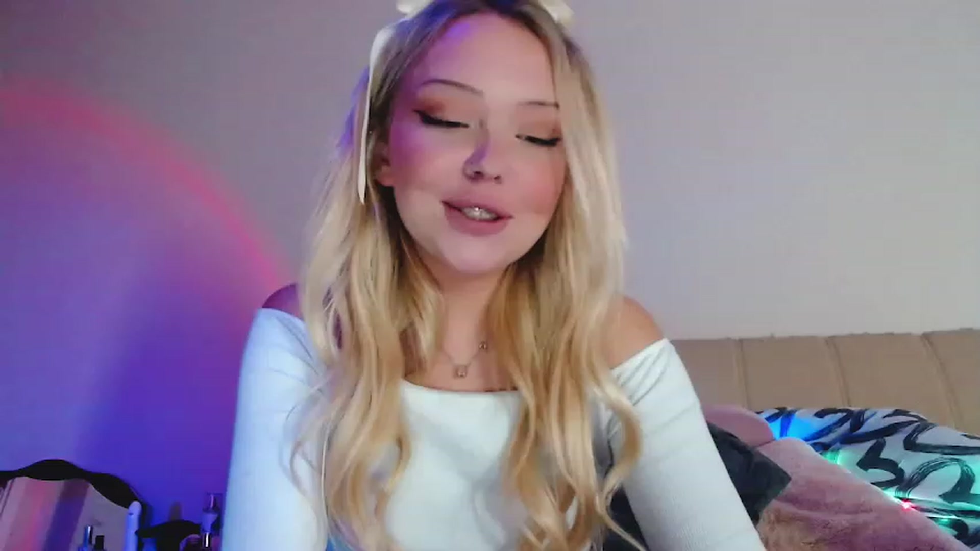 Gallery image thumbnail from Sk8Gurl420's myfreecams stream on, 12/31/2022, 14:50 image 1 of 20