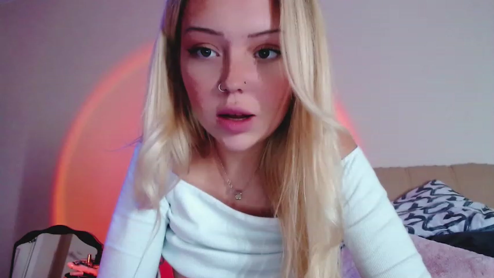 Gallery image thumbnail from Sk8Gurl420's myfreecams stream on, 01/03/2023, 19:44 image 13 of 20
