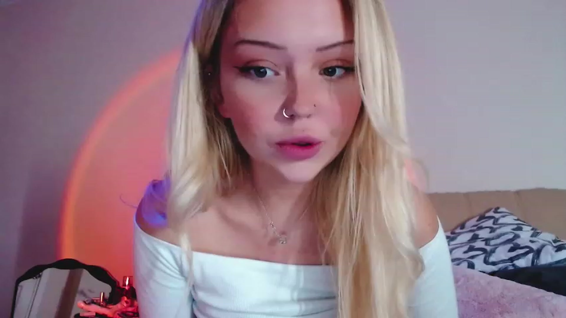 Gallery image thumbnail from Sk8Gurl420's myfreecams stream on, 01/03/2023, 19:44 image 12 of 20