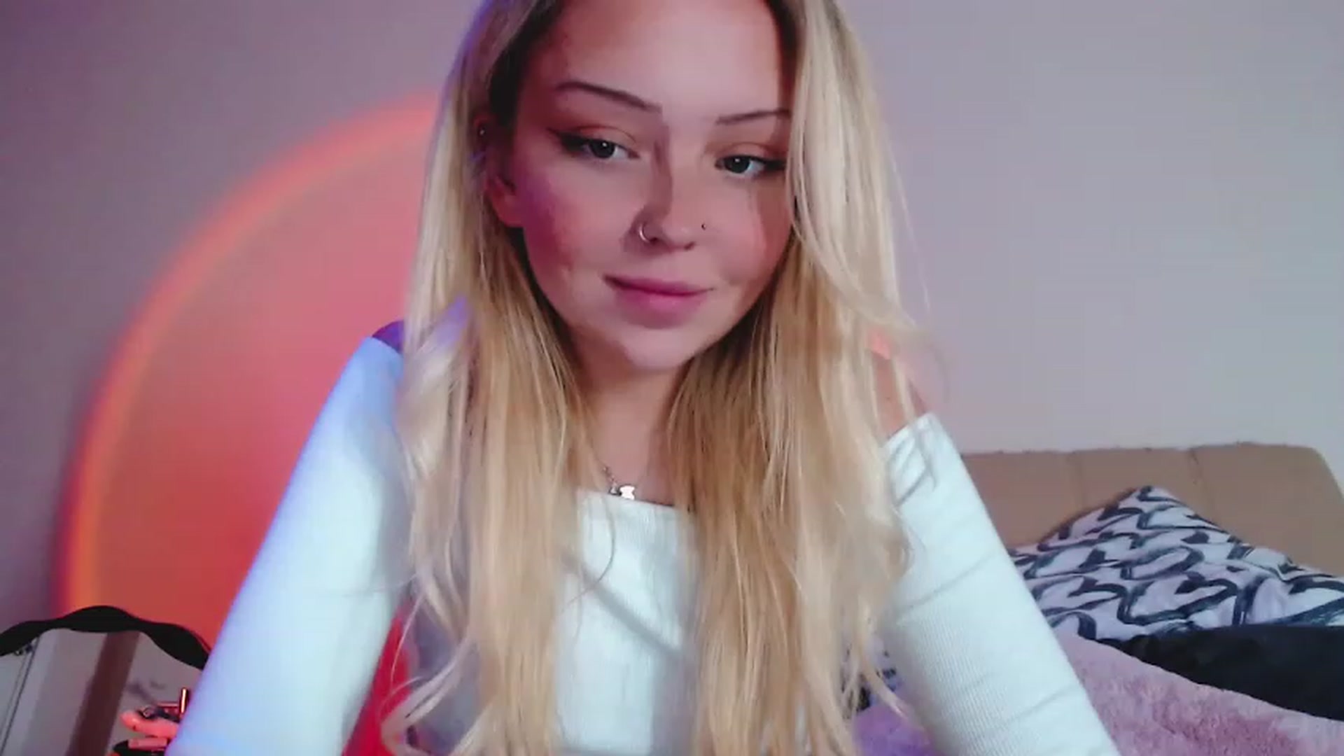 Gallery image thumbnail from Sk8Gurl420's myfreecams stream on, 01/03/2023, 19:44 image 15 of 20