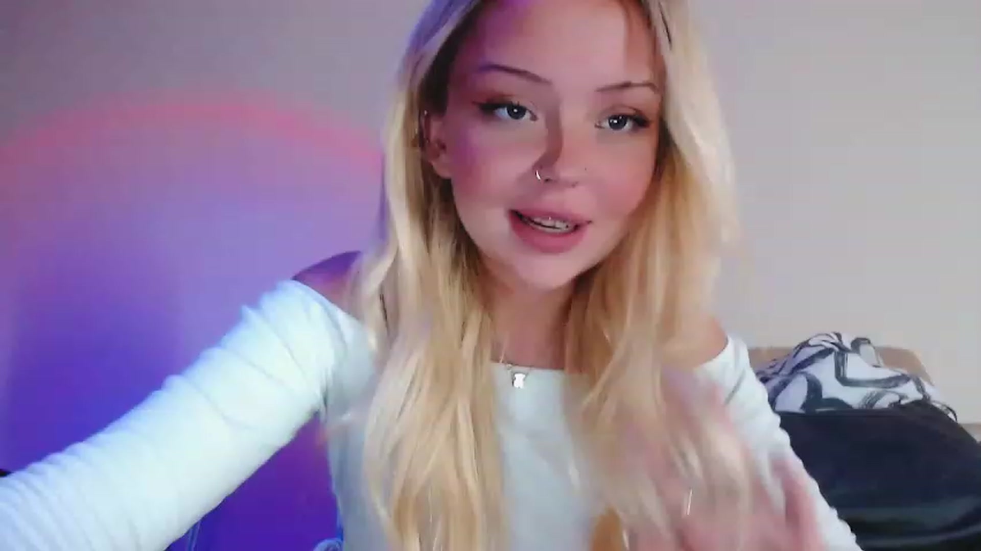 Gallery image thumbnail from Sk8Gurl420's myfreecams stream on, 01/05/2023, 06:50 image 18 of 20