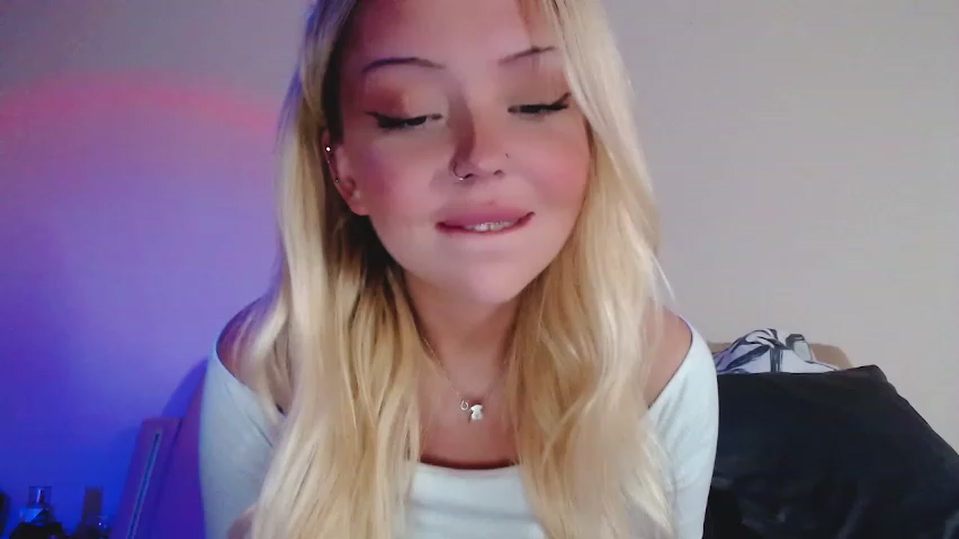 Gallery image thumbnail from Sk8Gurl420's myfreecams stream on, 01/05/2023, 06:50 image 15 of 20