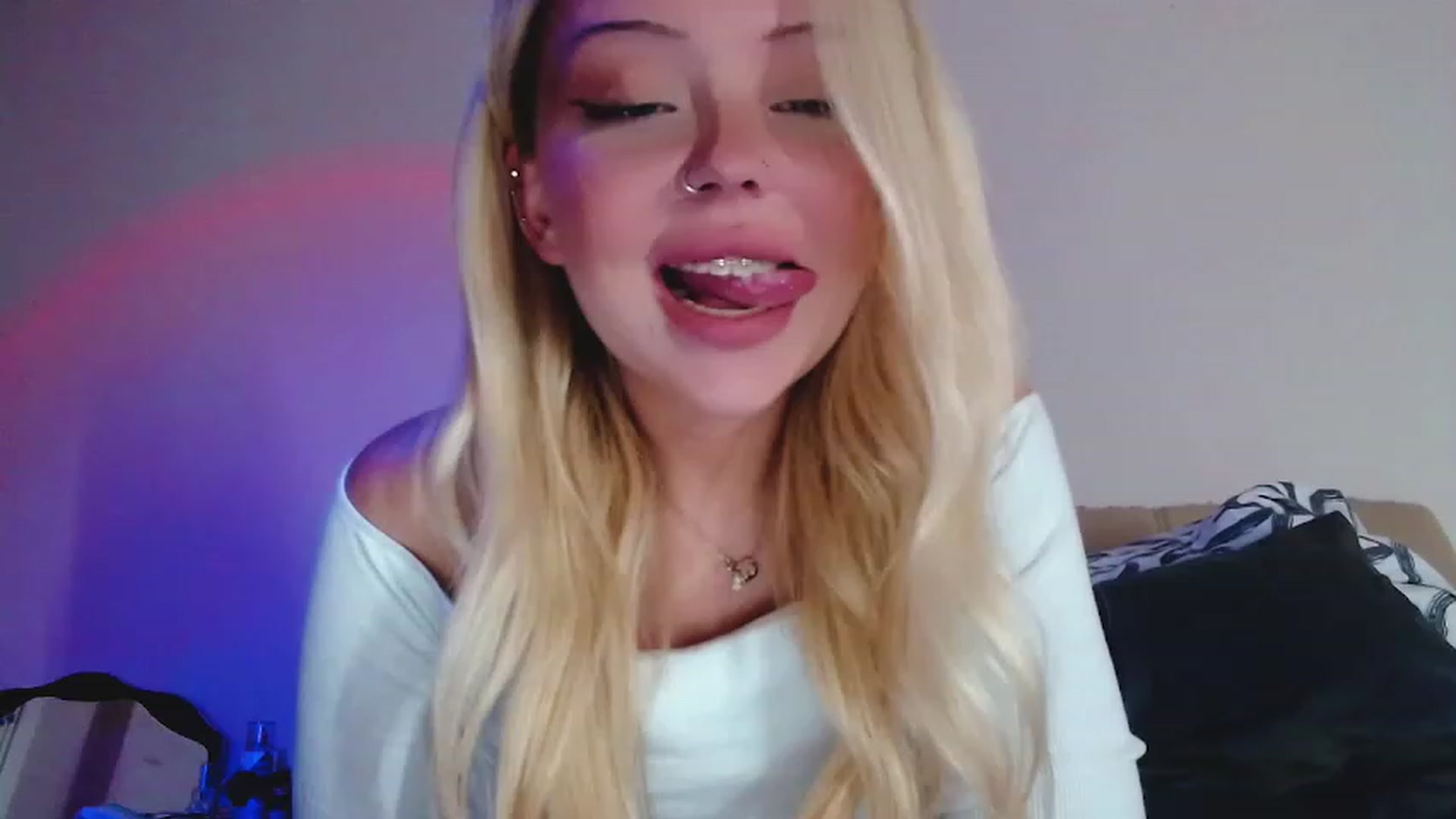 Gallery image thumbnail from Sk8Gurl420's myfreecams stream on, 01/05/2023, 06:50 image 10 of 20