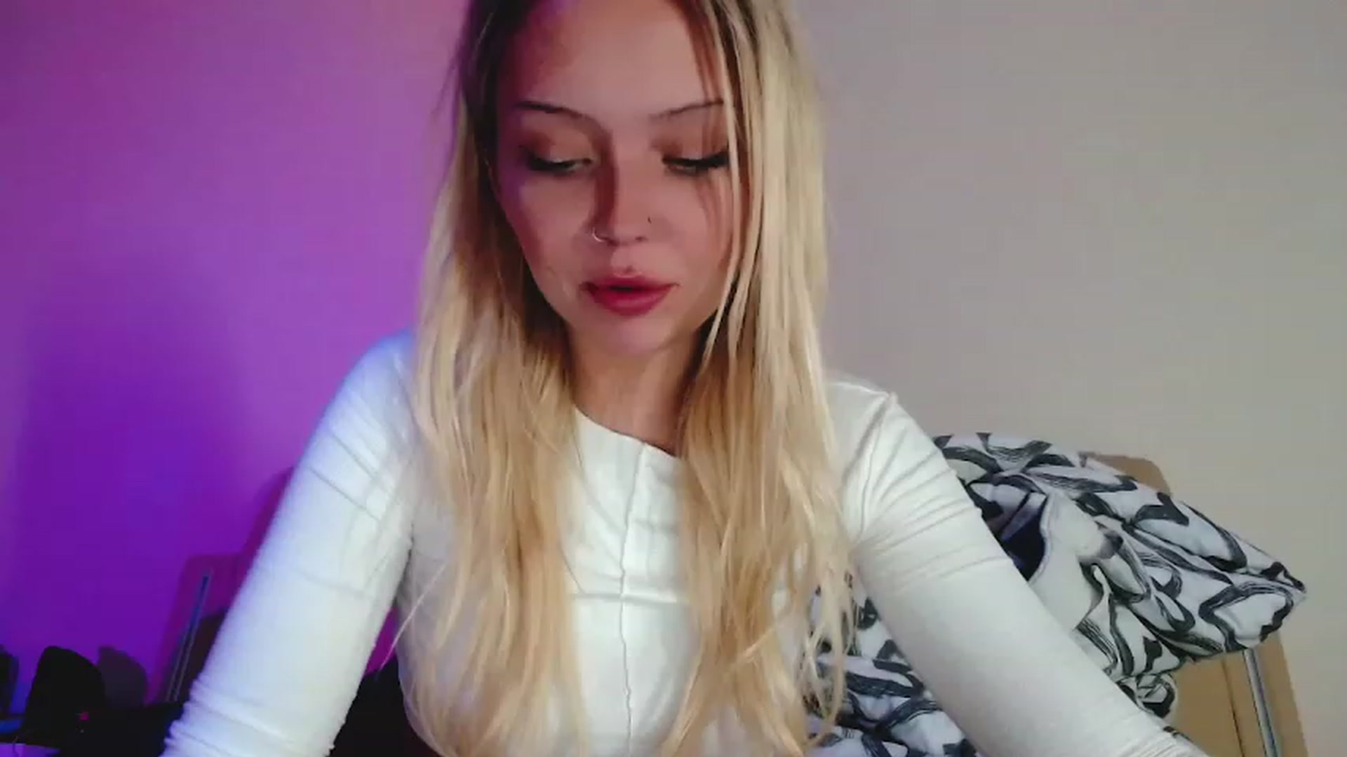 Gallery image thumbnail from Sk8Gurl420's myfreecams stream on, 01/08/2023, 19:04 image 1 of 20