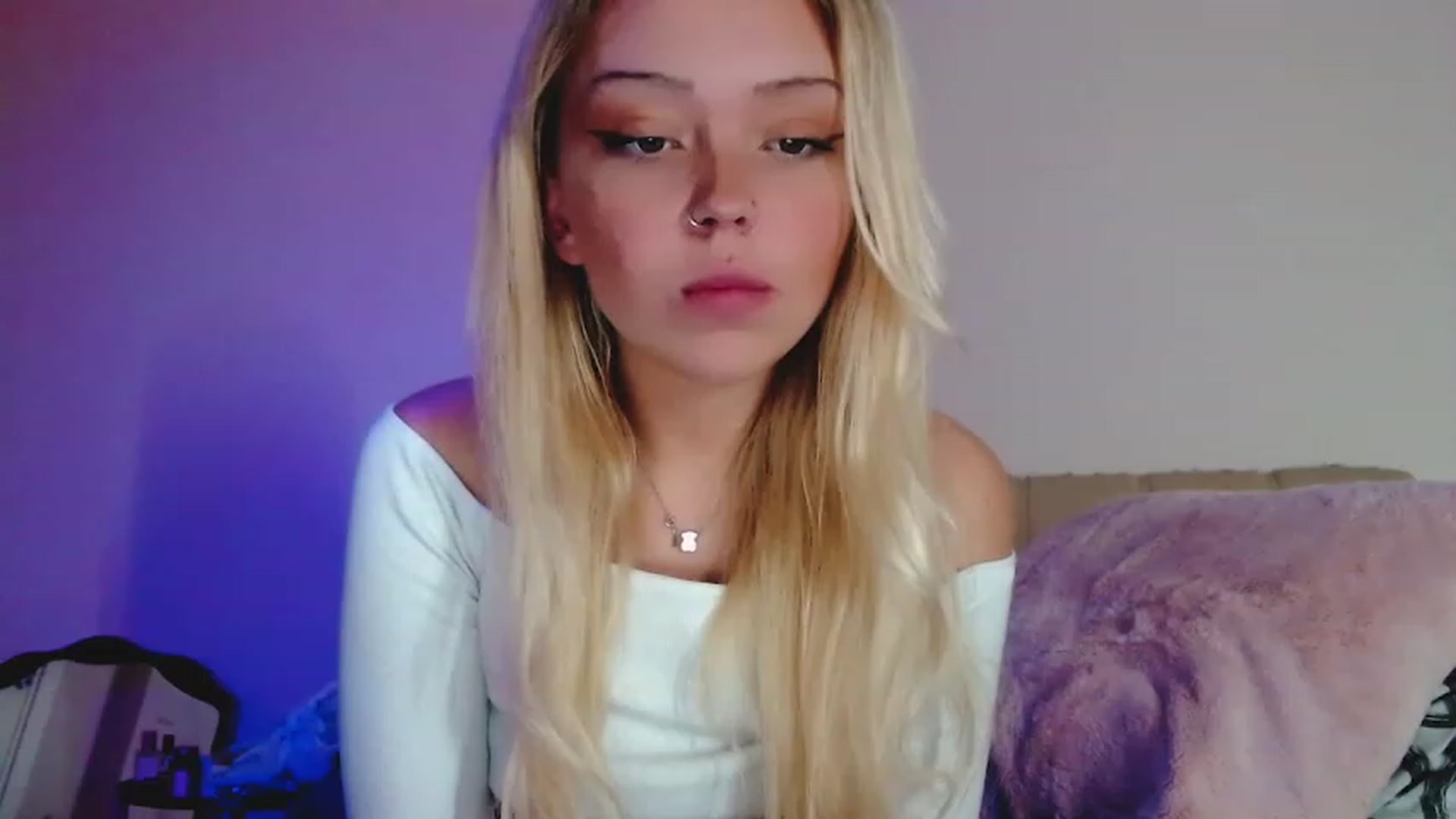 Gallery image thumbnail from Sk8Gurl420's myfreecams stream on, 01/12/2023, 17:49 image 6 of 20
