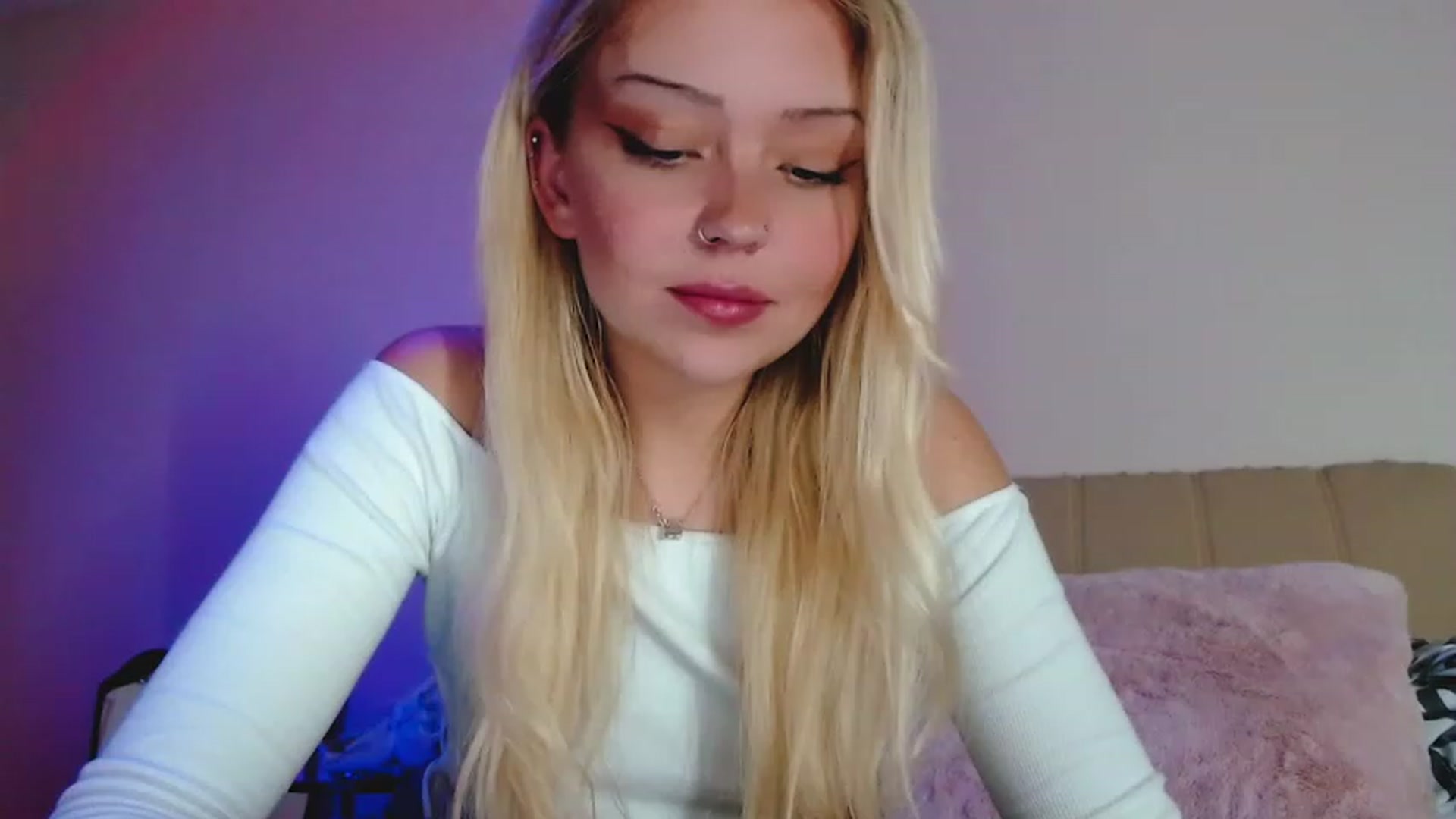 Gallery image thumbnail from Sk8Gurl420's myfreecams stream on, 01/12/2023, 17:49 image 20 of 20