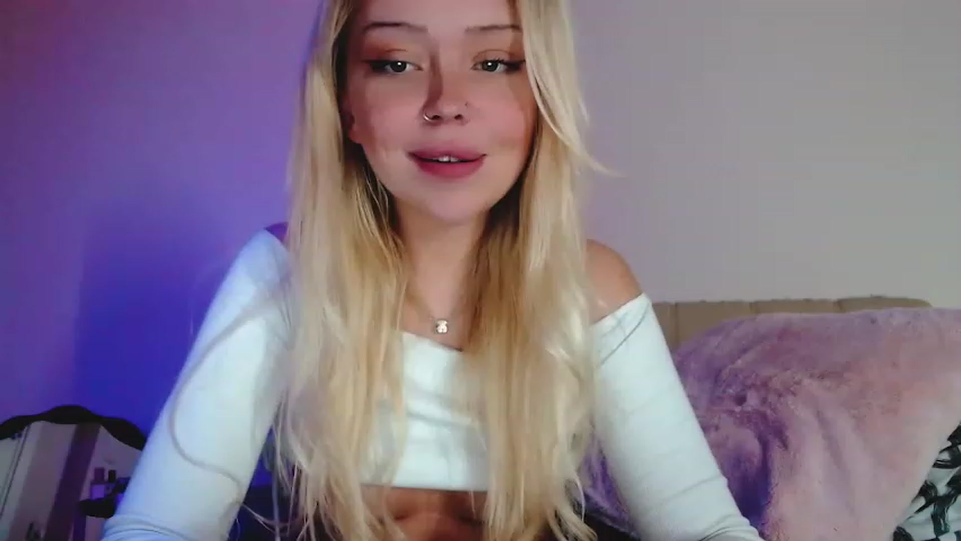 Gallery image thumbnail from Sk8Gurl420's myfreecams stream on, 01/12/2023, 17:49 image 10 of 20