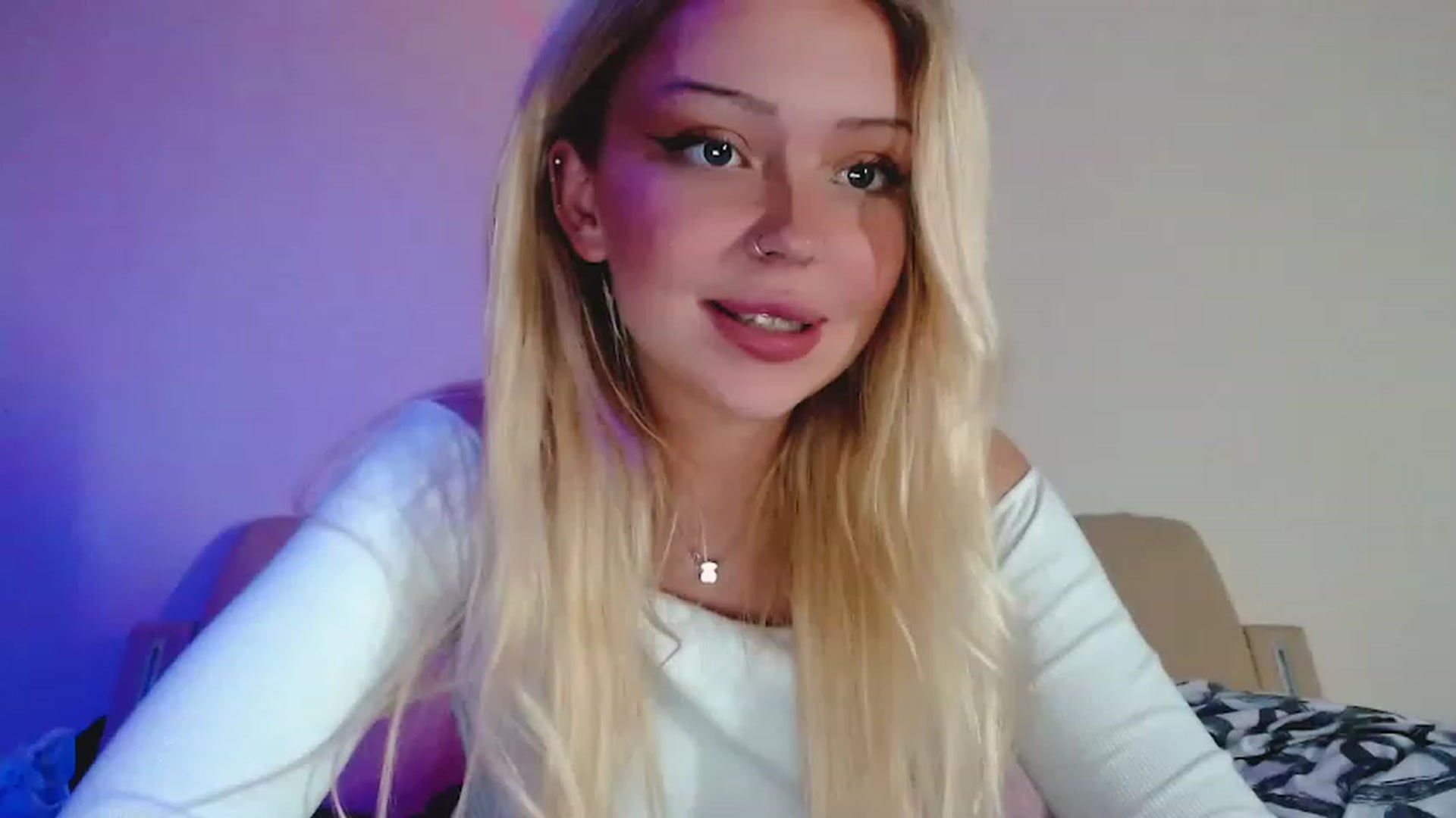 Gallery image thumbnail from Sk8Gurl420's myfreecams stream on, 01/12/2023, 19:10 image 17 of 20