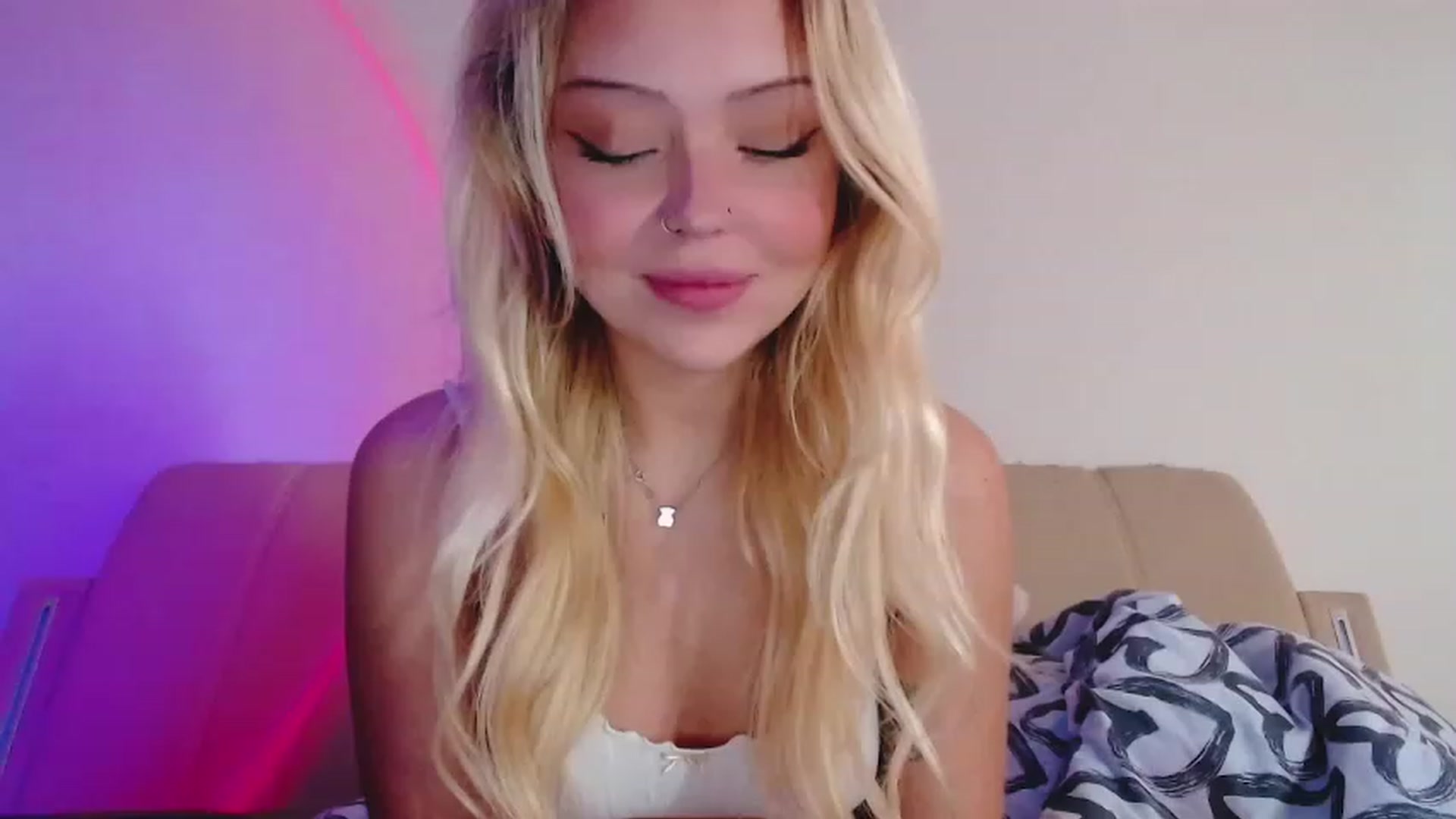 Gallery image thumbnail from Sk8Gurl420's myfreecams stream on, 01/13/2023, 07:35 image 14 of 20