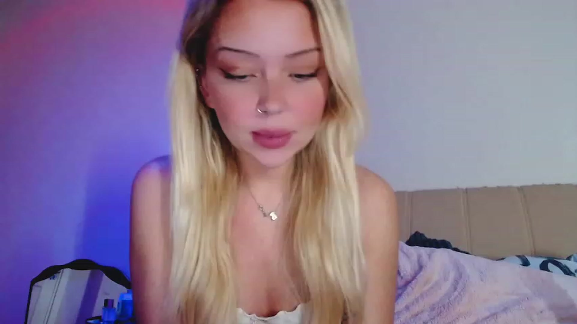 Gallery image thumbnail from Sk8Gurl420's myfreecams stream on, 01/13/2023, 18:16 image 1 of 20