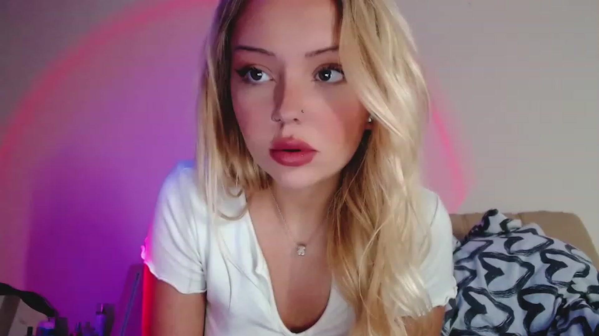 Gallery image thumbnail from Sk8Gurl420's myfreecams stream on, 01/16/2023, 17:04 image 1 of 20