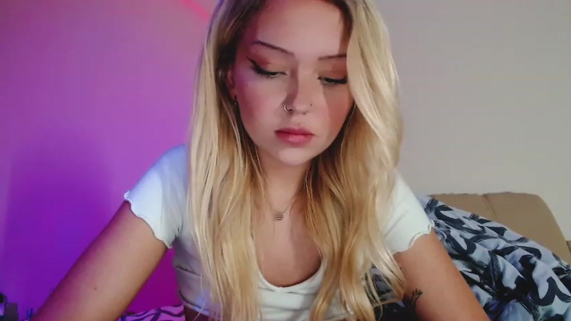 Gallery image thumbnail from Sk8Gurl420's myfreecams stream on, 01/16/2023, 17:04 image 11 of 20