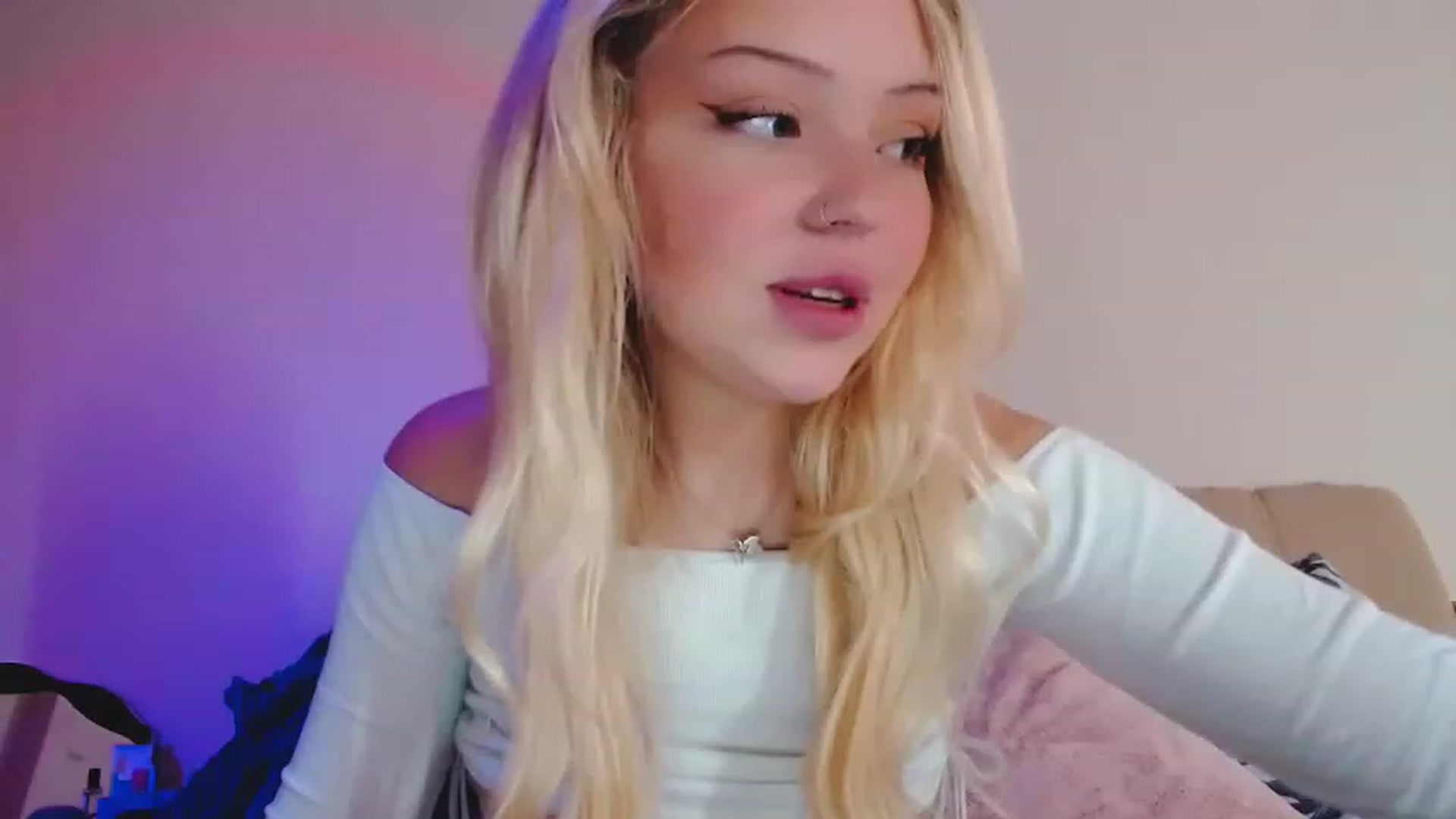 Gallery image thumbnail from Sk8Gurl420's myfreecams stream on, 01/18/2023, 07:06 image 16 of 20