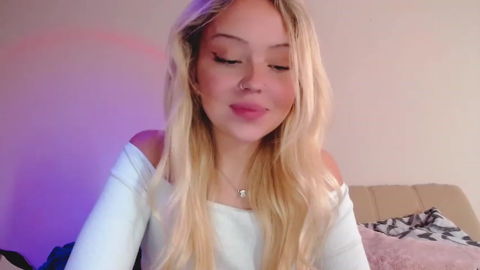 Gallery image thumbnail from Sk8Gurl420's myfreecams stream on, 01/18/2023, 07:06 image 20 of 20