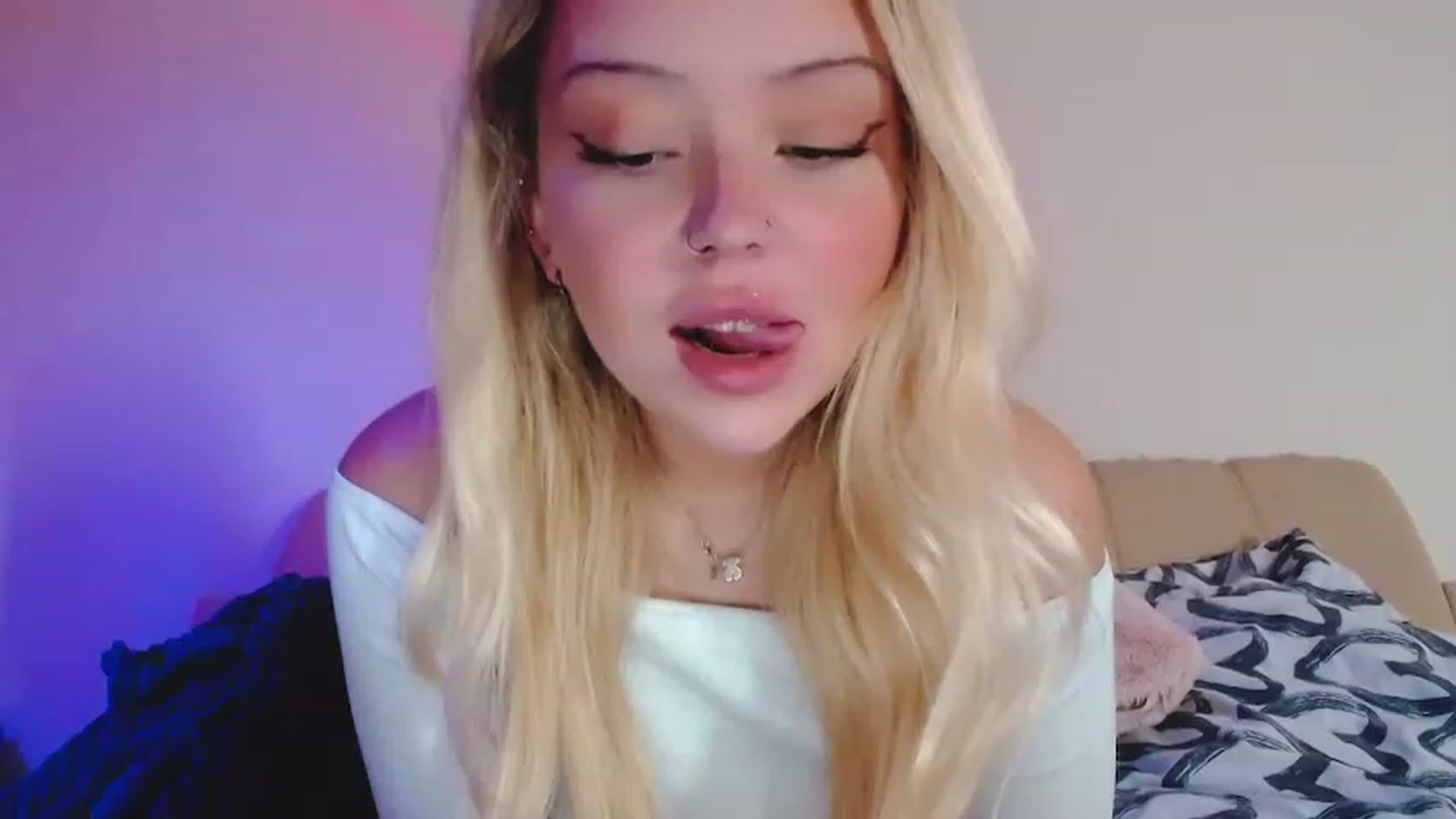 Gallery image thumbnail from Sk8Gurl420's myfreecams stream on, 01/18/2023, 07:06 image 8 of 20