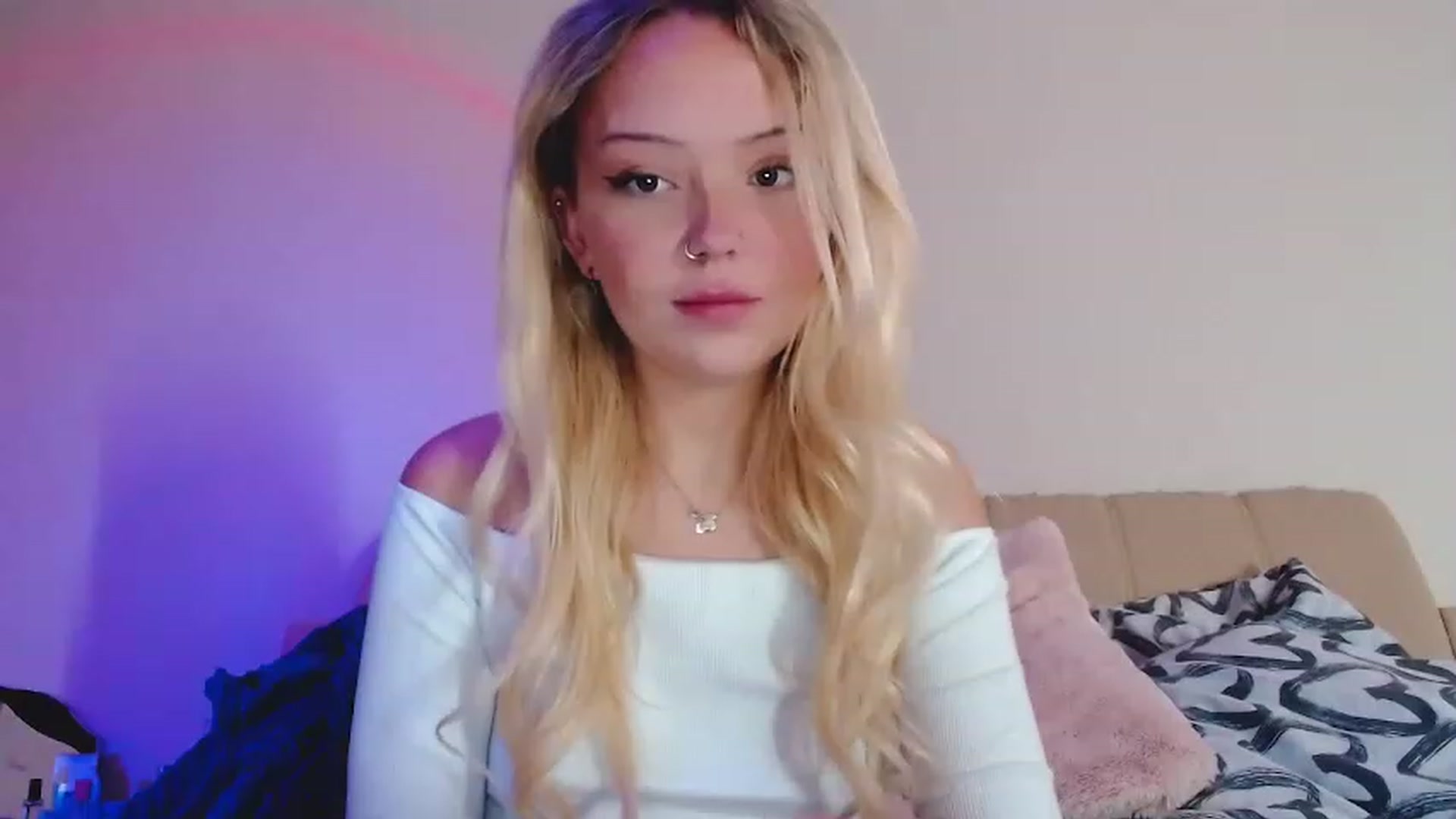 Gallery image thumbnail from Sk8Gurl420's myfreecams stream on, 01/18/2023, 07:06 image 11 of 20