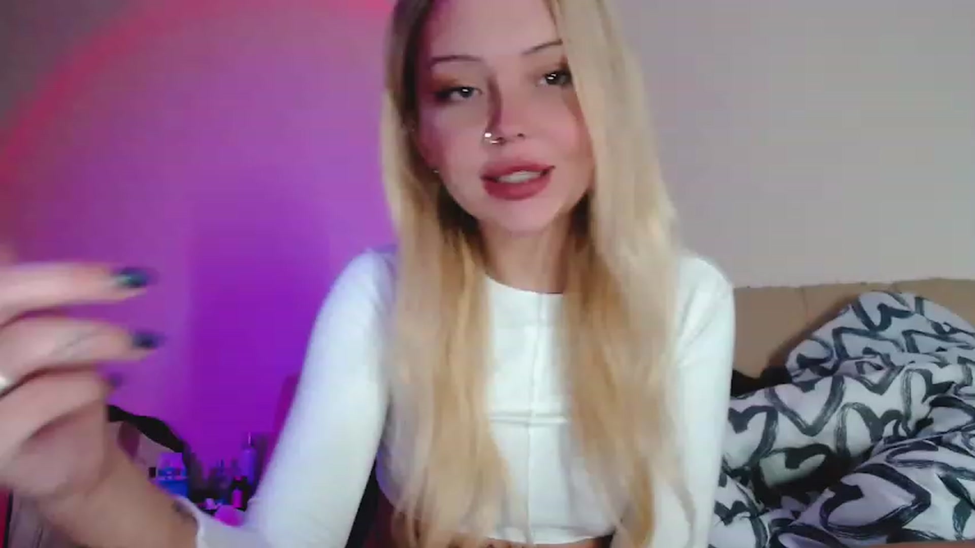 Gallery image thumbnail from Sk8Gurl420's myfreecams stream on, 01/19/2023, 19:24 image 1 of 20