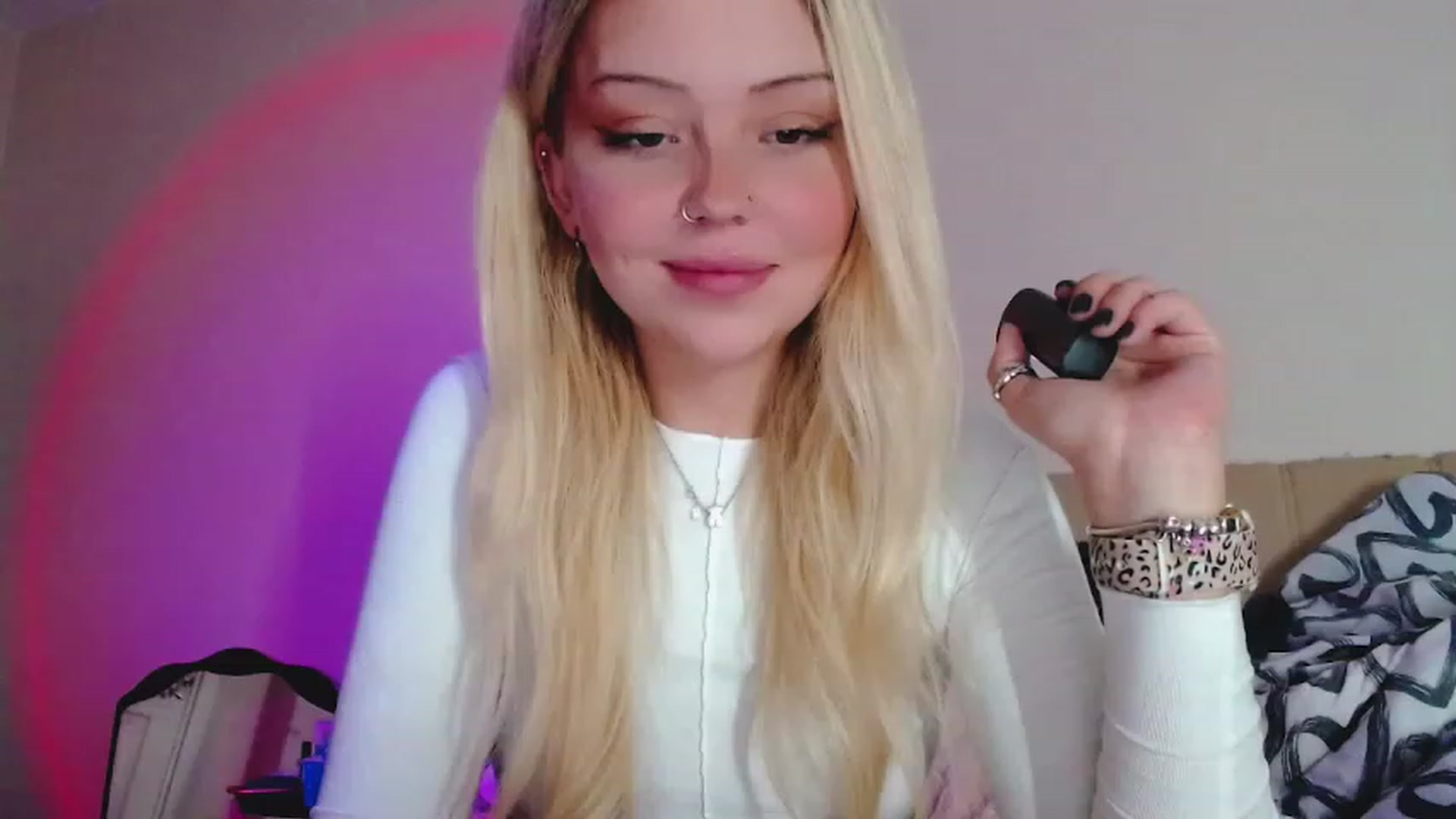 Gallery image thumbnail from Sk8Gurl420's myfreecams stream on, 01/19/2023, 19:24 image 14 of 20