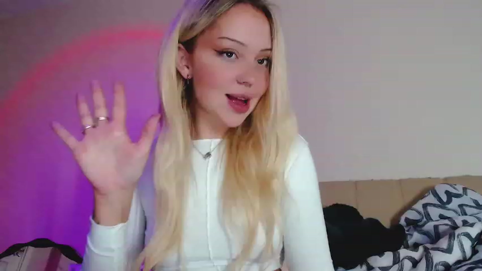 Gallery image thumbnail from Sk8Gurl420's myfreecams stream on, 01/19/2023, 19:24 image 16 of 20