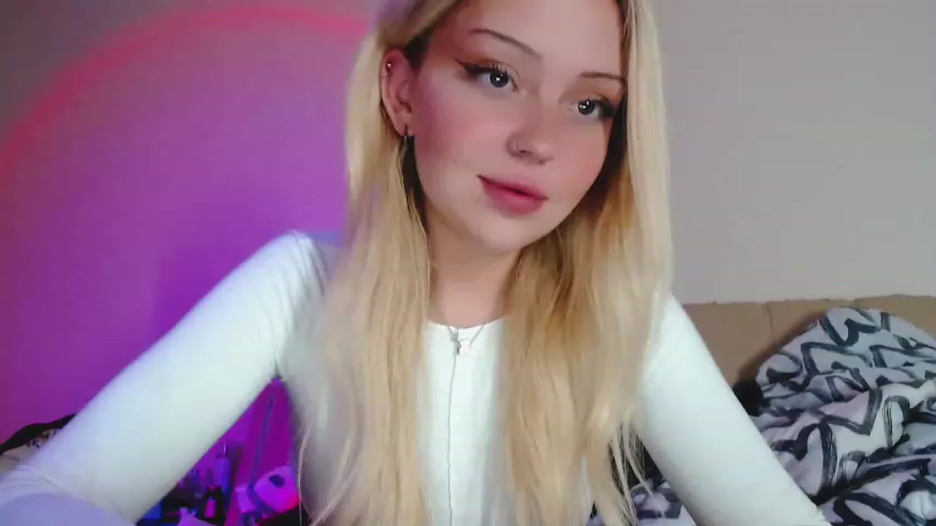 Gallery image thumbnail from Sk8Gurl420's myfreecams stream on, 01/19/2023, 19:24 image 5 of 20