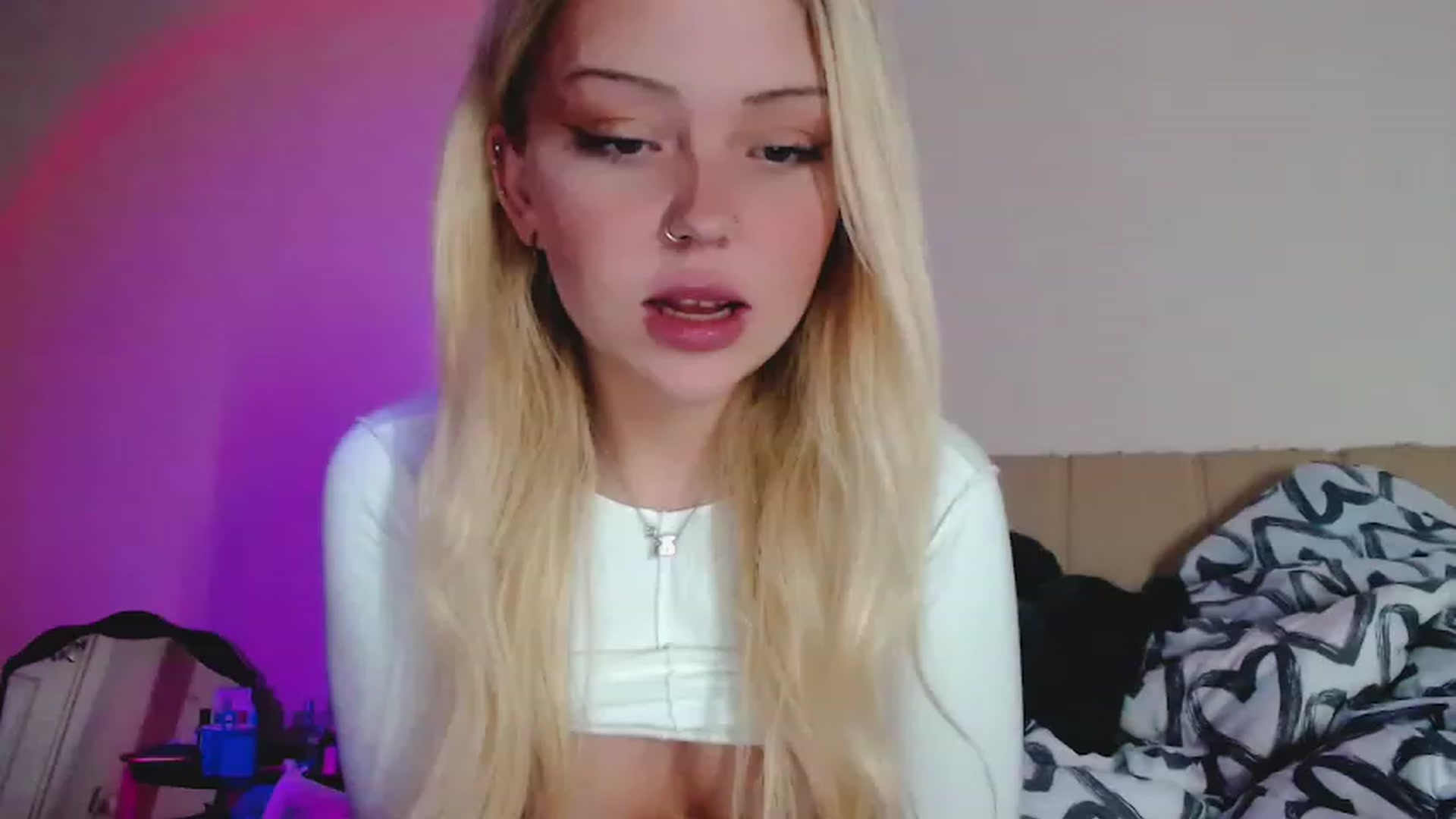 Gallery image thumbnail from Sk8Gurl420's myfreecams stream on, 01/19/2023, 19:24 image 9 of 20