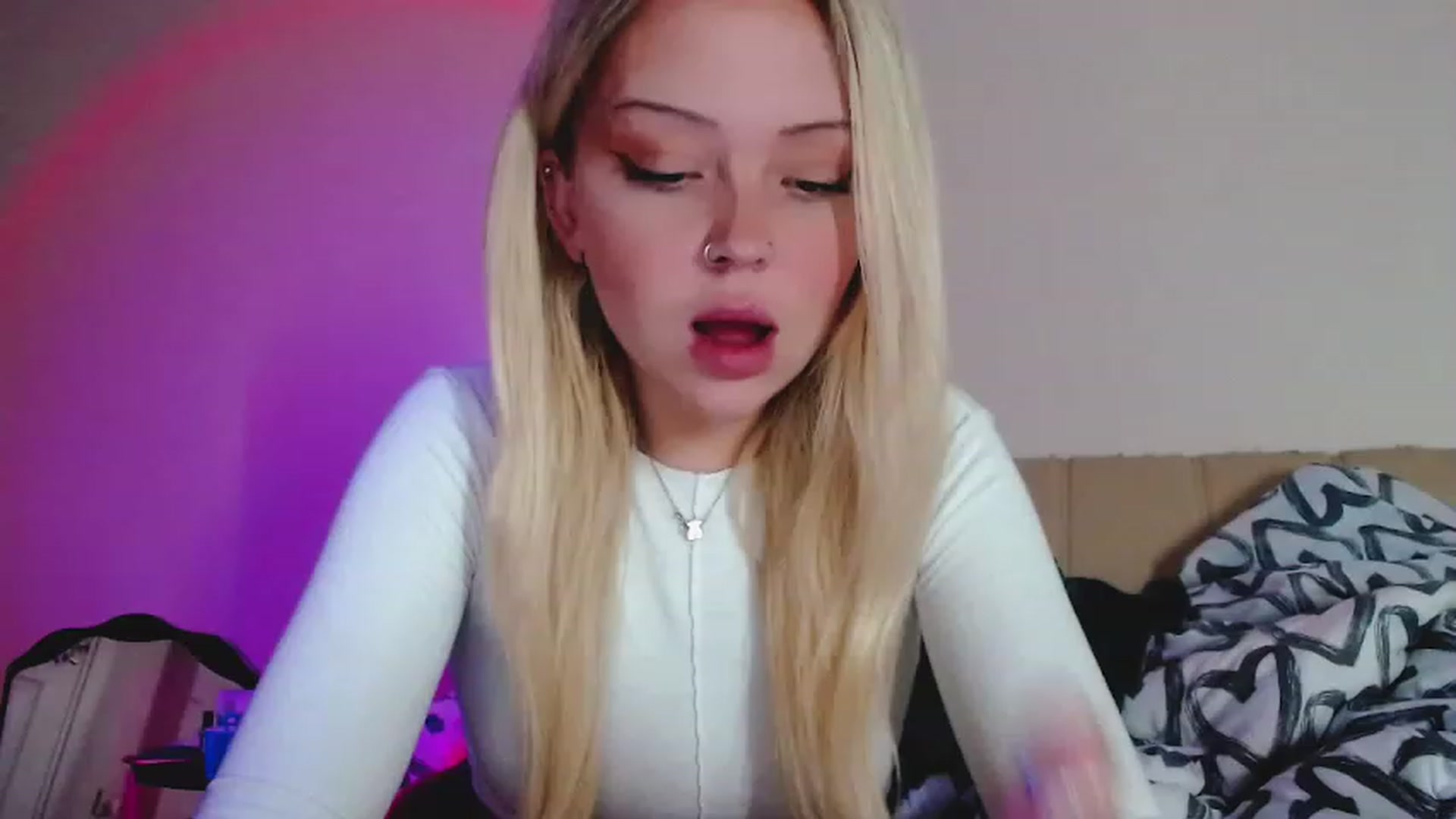 Gallery image thumbnail from Sk8Gurl420's myfreecams stream on, 01/19/2023, 19:24 image 11 of 20