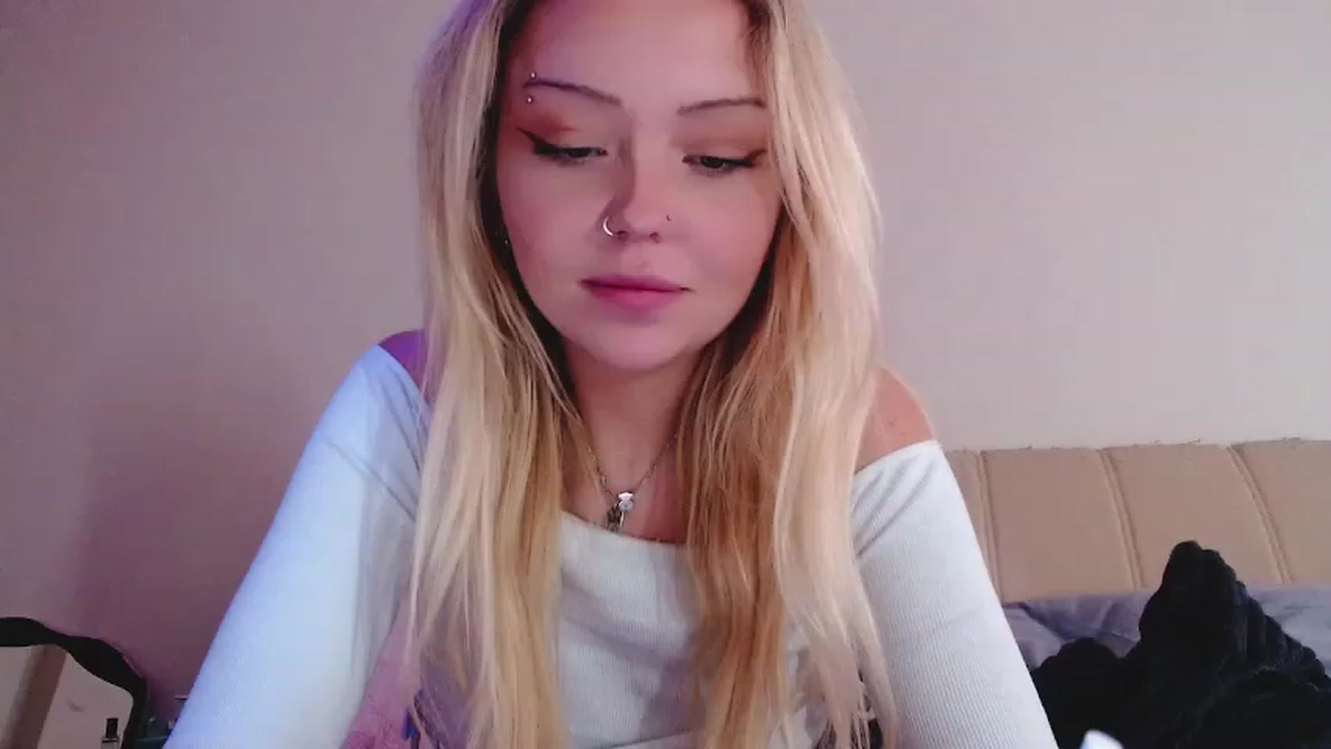 Gallery image thumbnail from Sk8Gurl420's myfreecams stream on, 01/21/2023, 12:32 image 2 of 20