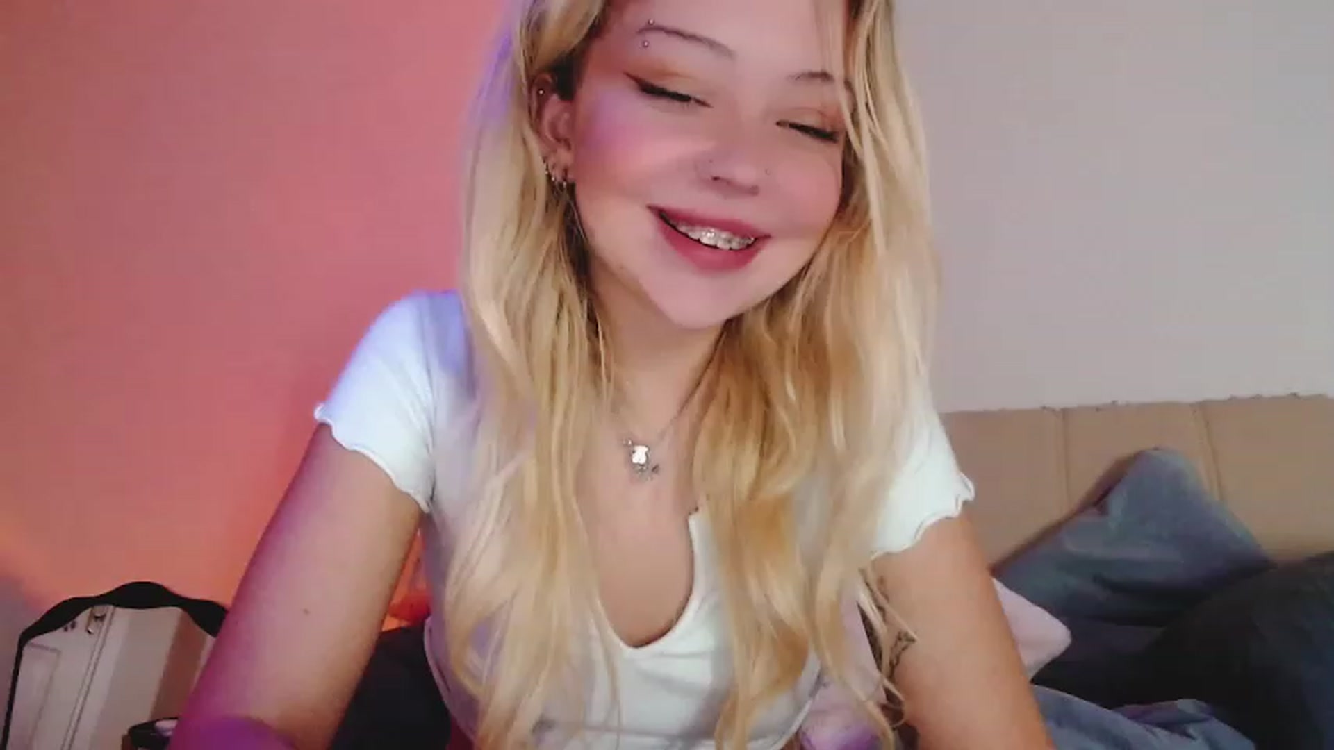 Gallery image thumbnail from Sk8Gurl420's myfreecams stream on, 01/25/2023, 15:59 image 4 of 20